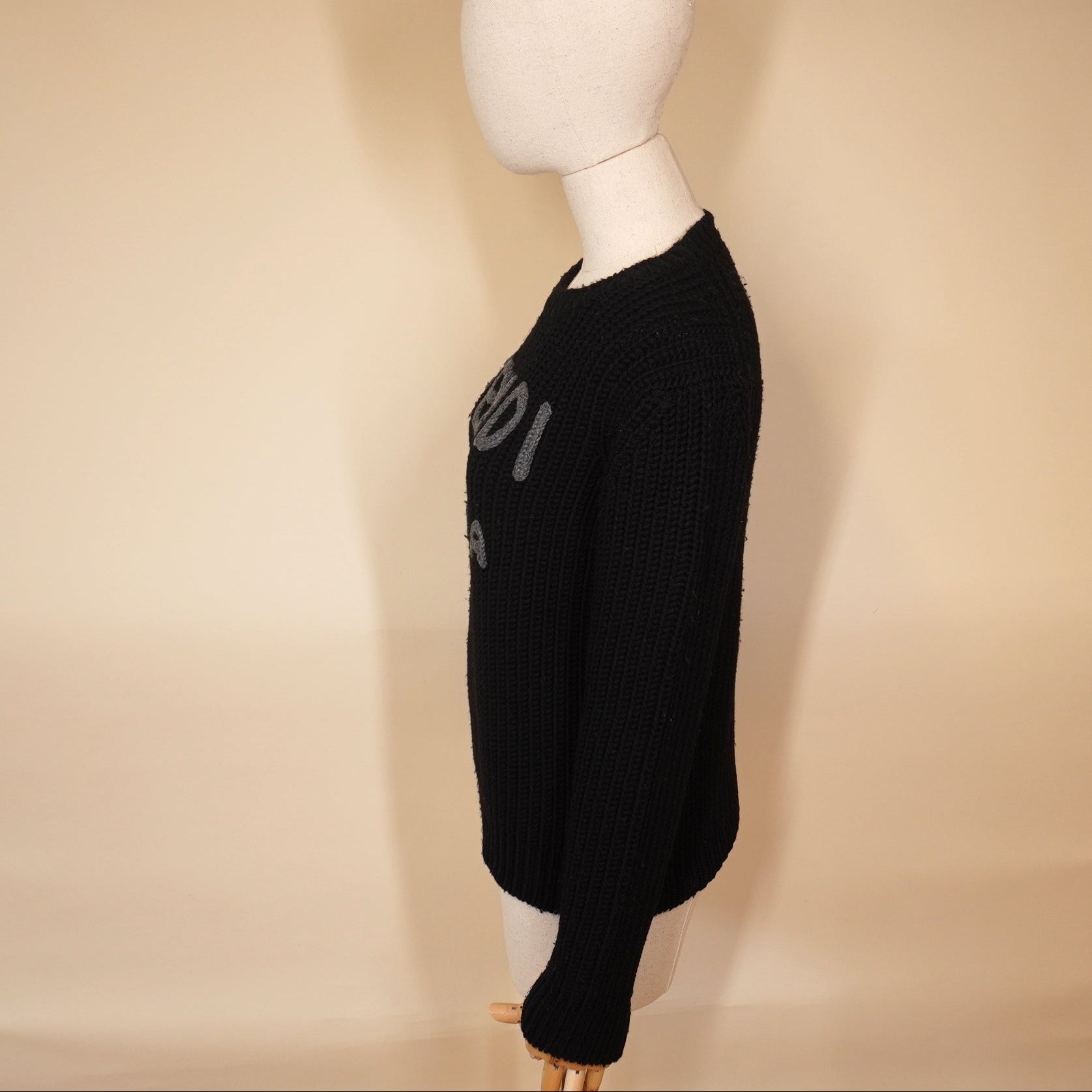 PRE-OWNED FENDI - 2000s Knitted Sweater M