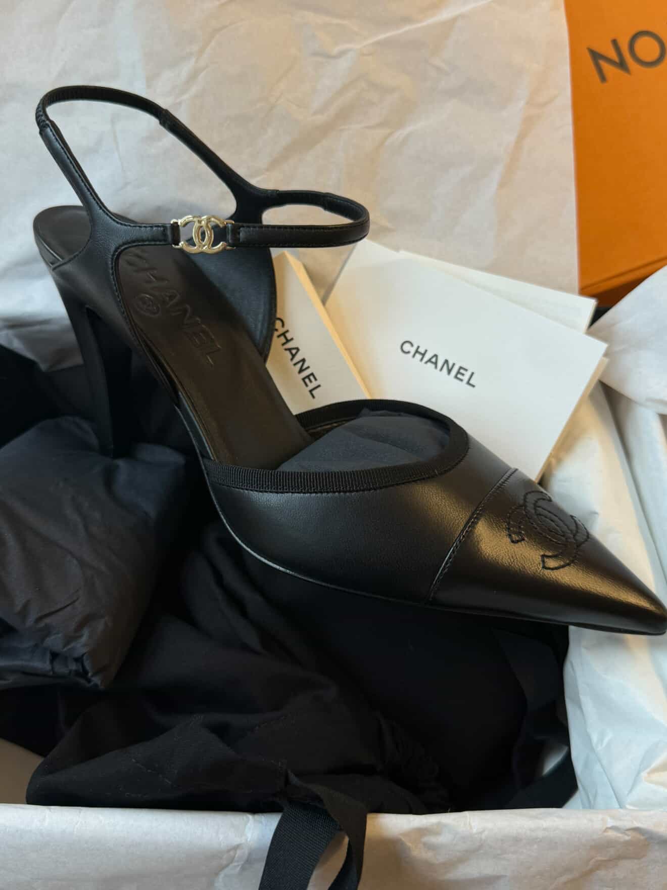 PRE-OWNED CC Slingback Leather Black