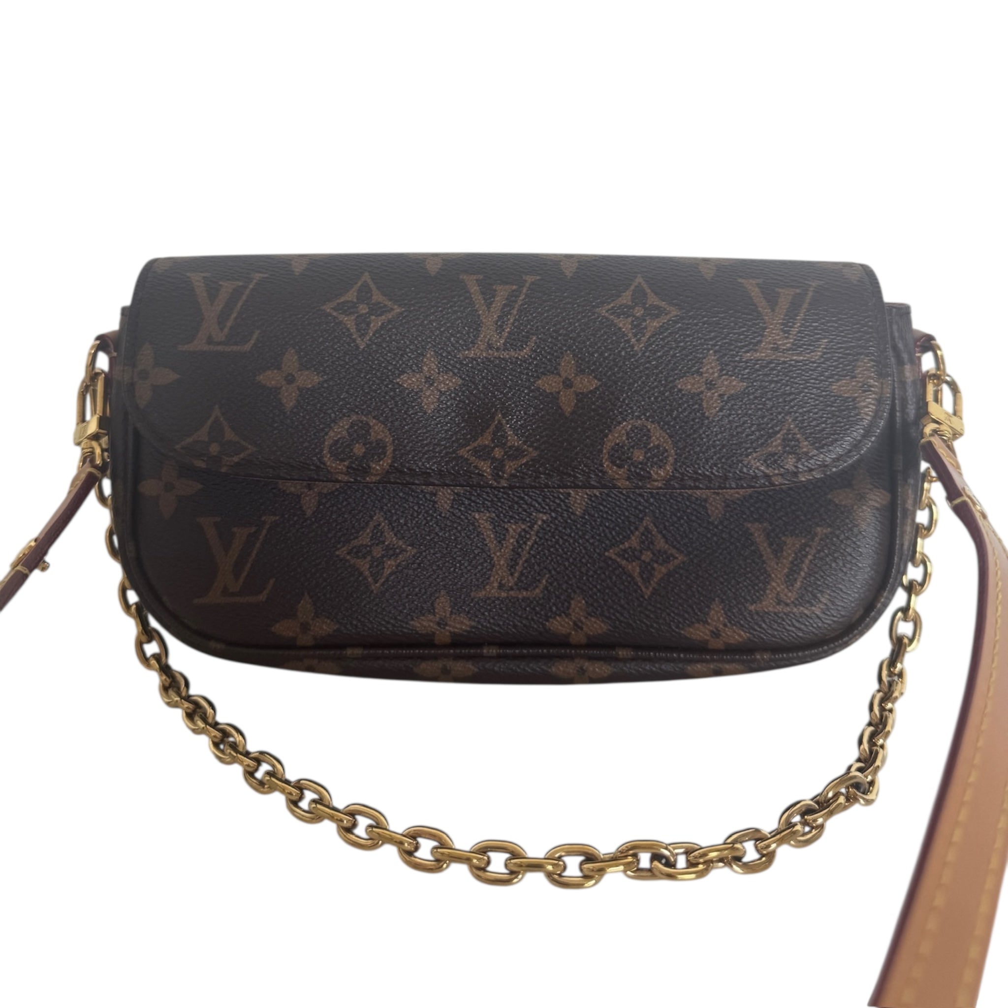 Cartera LV Ivy de lona con monograma y cadena de segunda mano