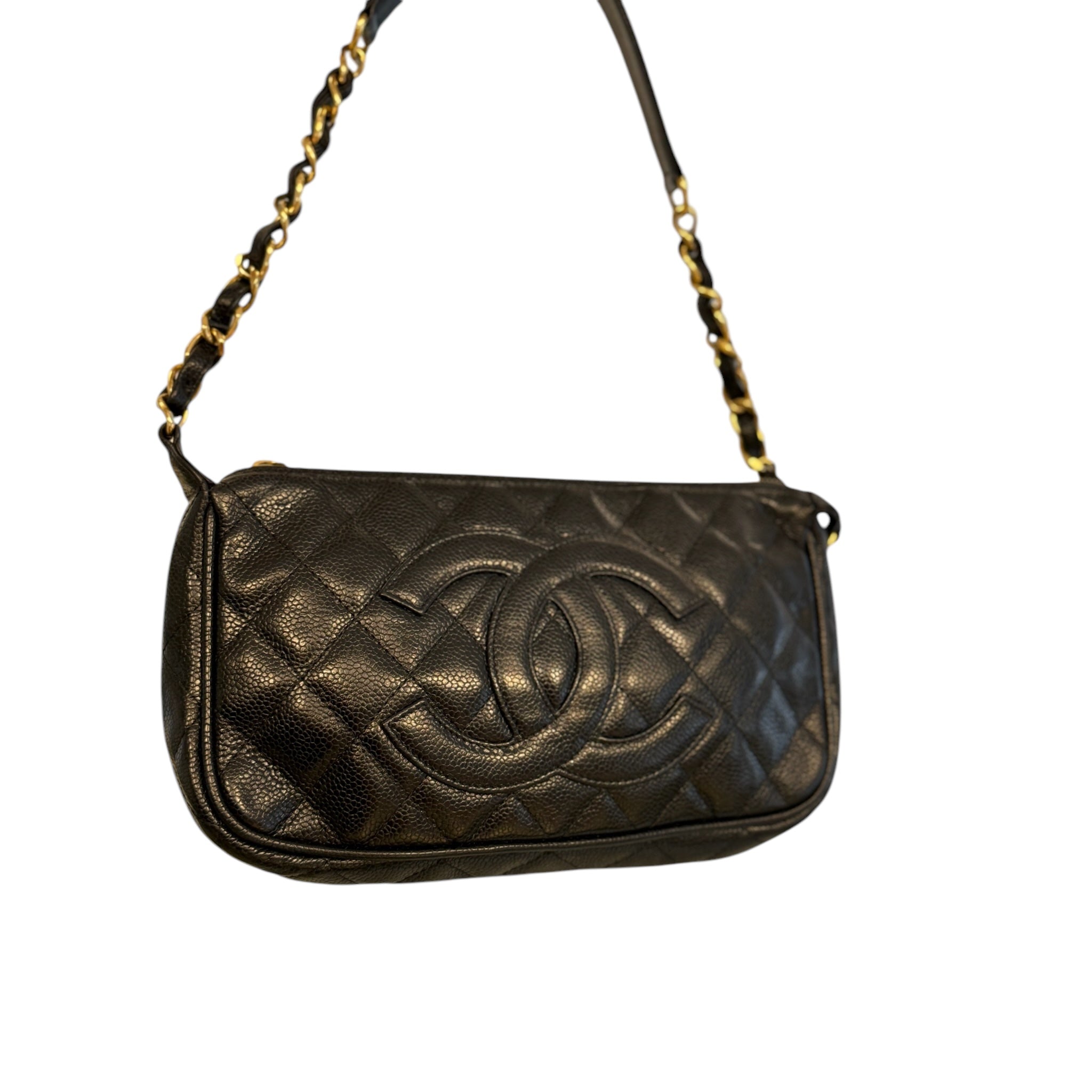 Bolso de hombro atemporal acolchado CC Black Caviar de segunda mano