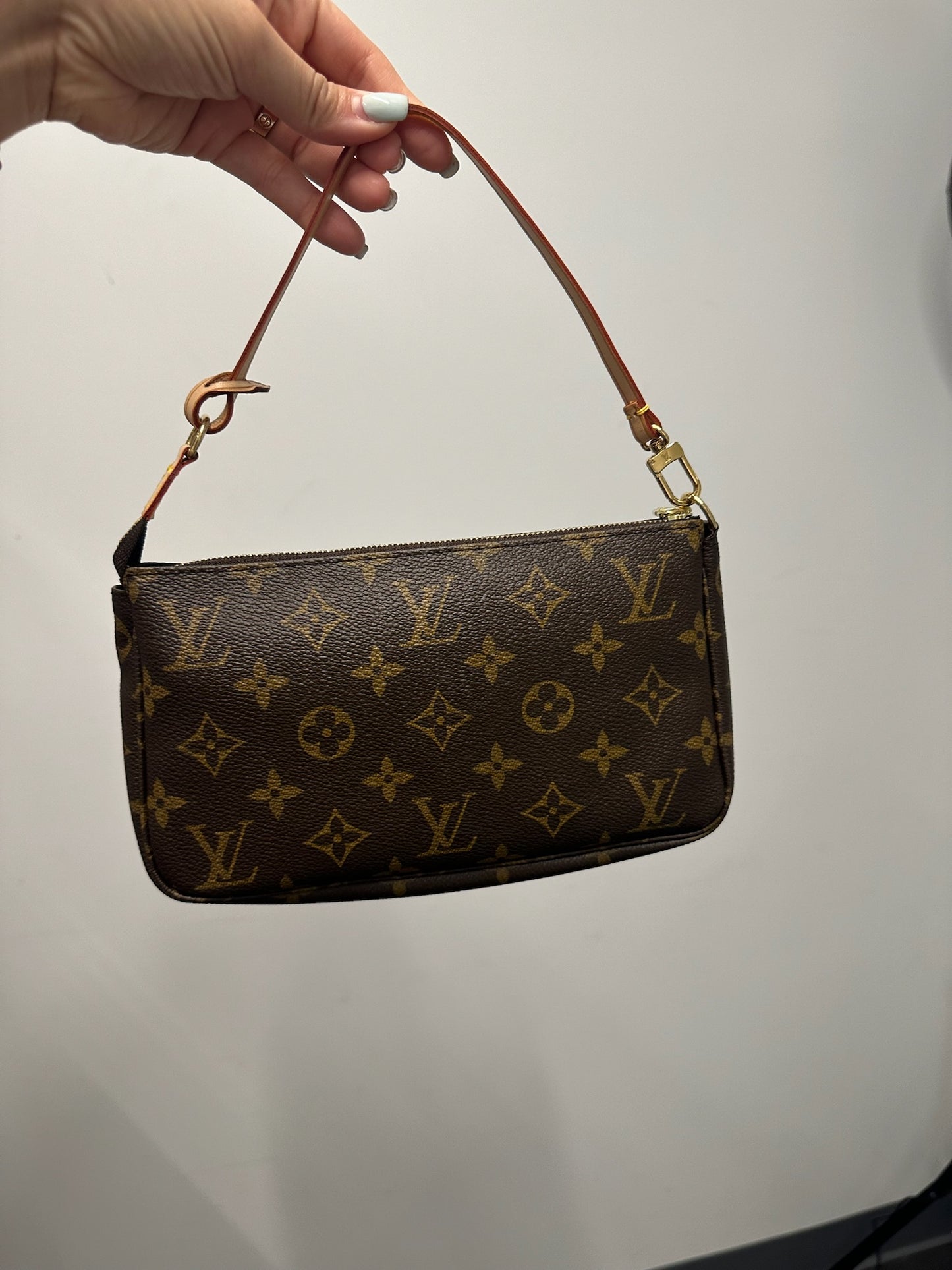 LOUIS VUITTON - Monogram Canvas Pochette