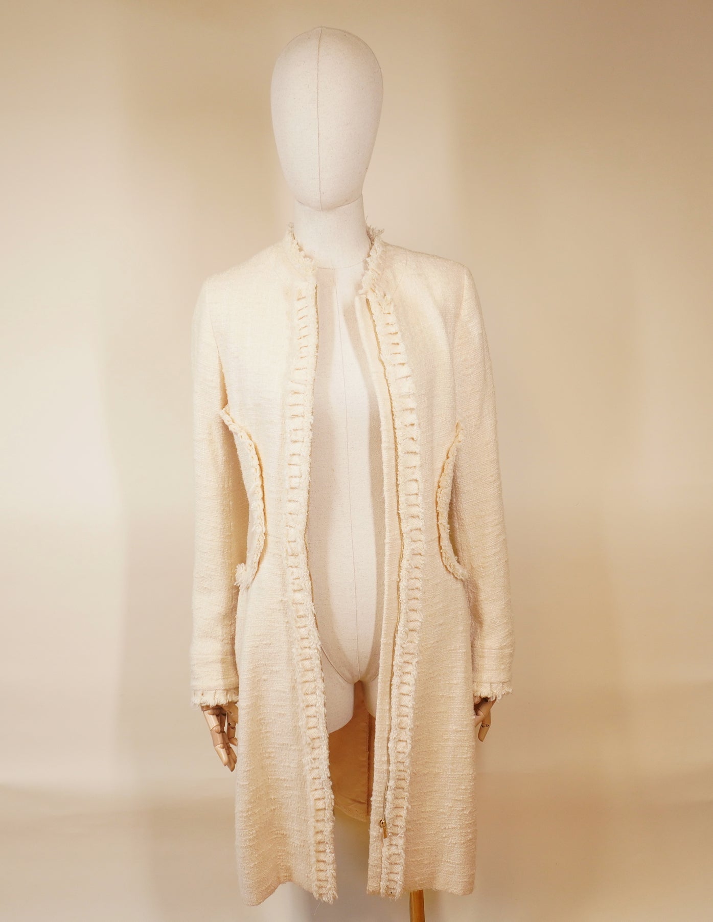 PRE-OWNED Coat Cream Women's  size 40