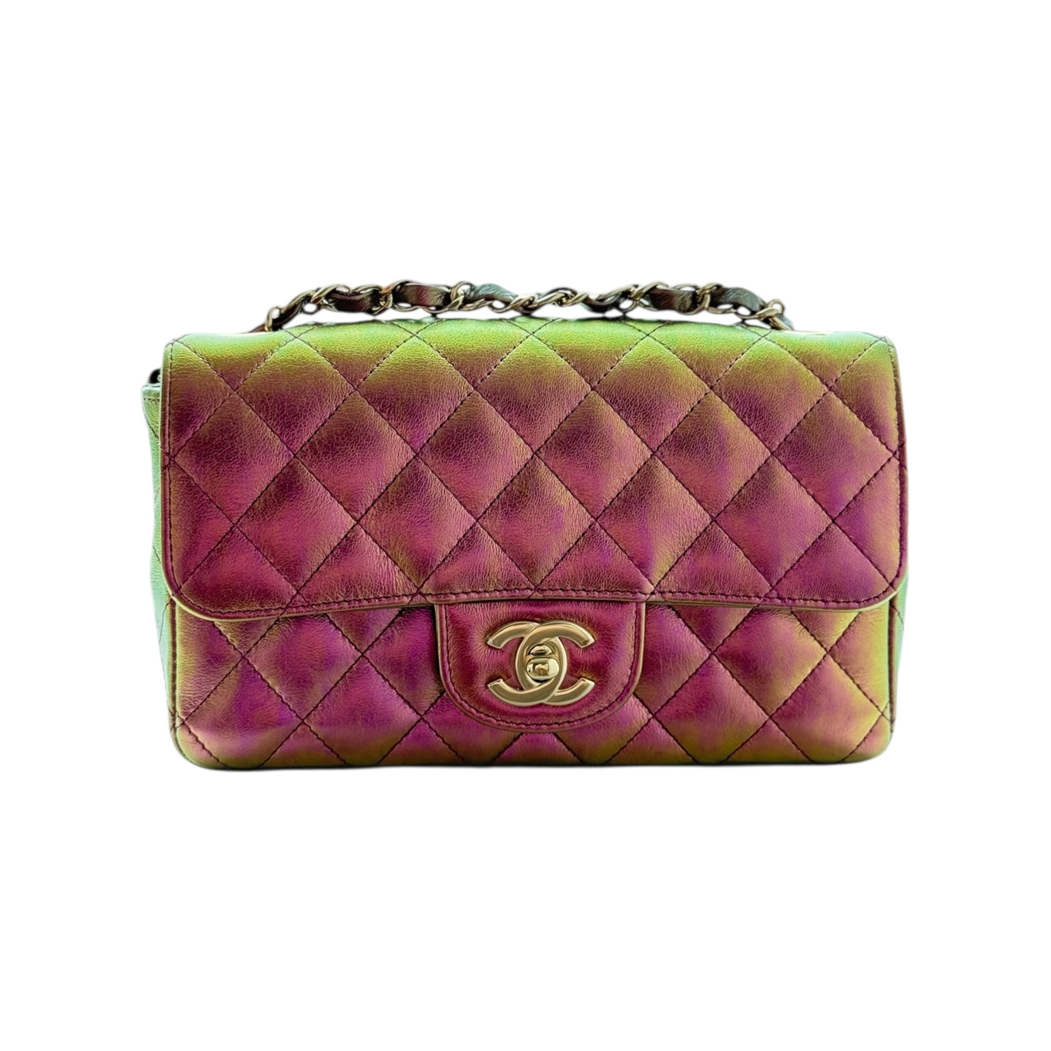Bolso CC Classic de una sola solapa de piel de cordero iridiscente acolchado mini USADO