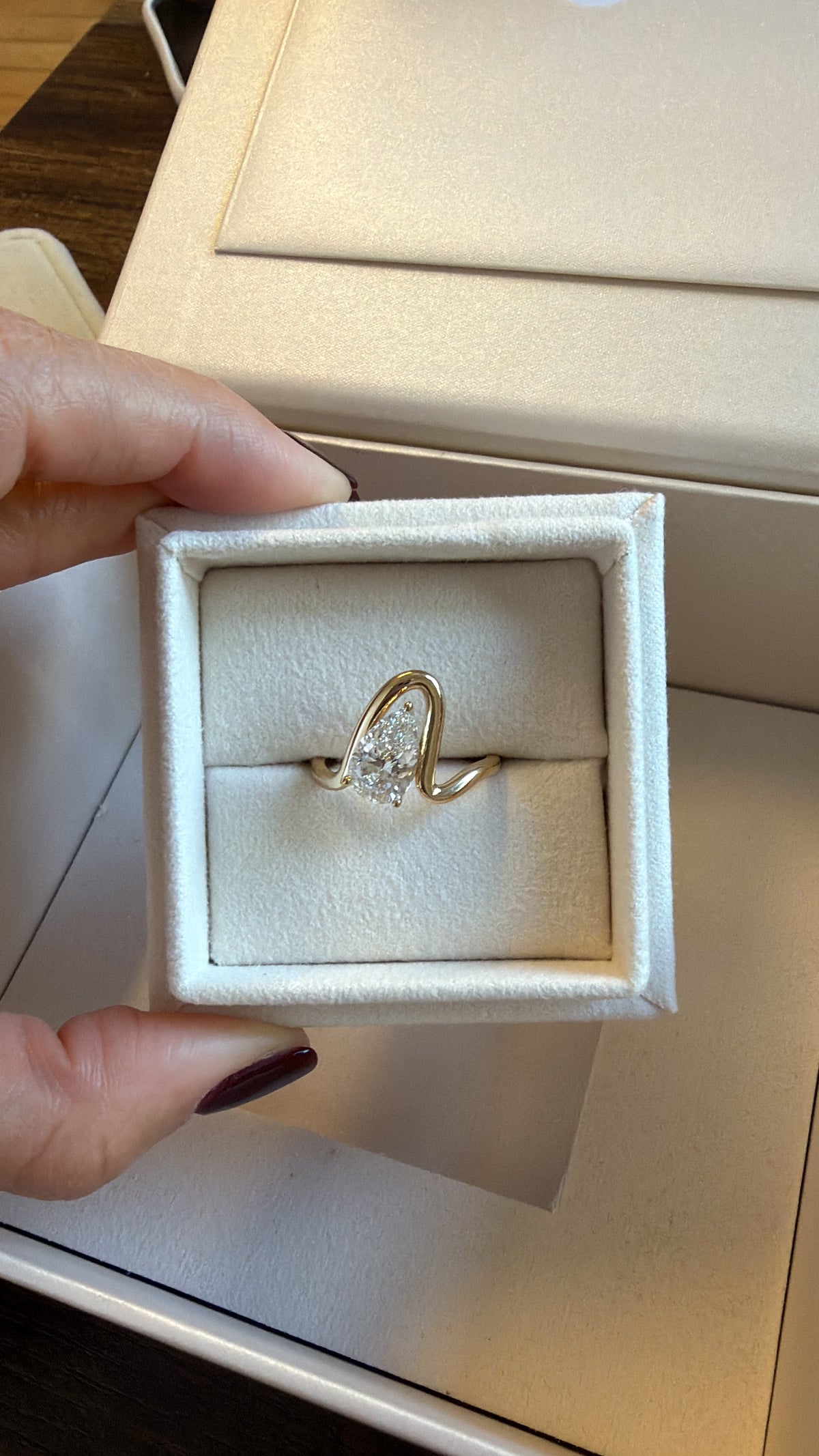 TDC - León Ring Pear 2 ct Lab Diamond 18k