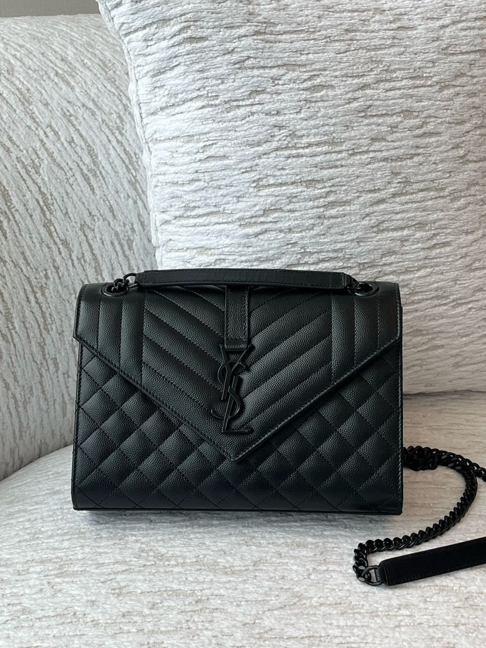PRE-OWNED YSL Black Grain De Poudre Shoulder Bag (PART 1)