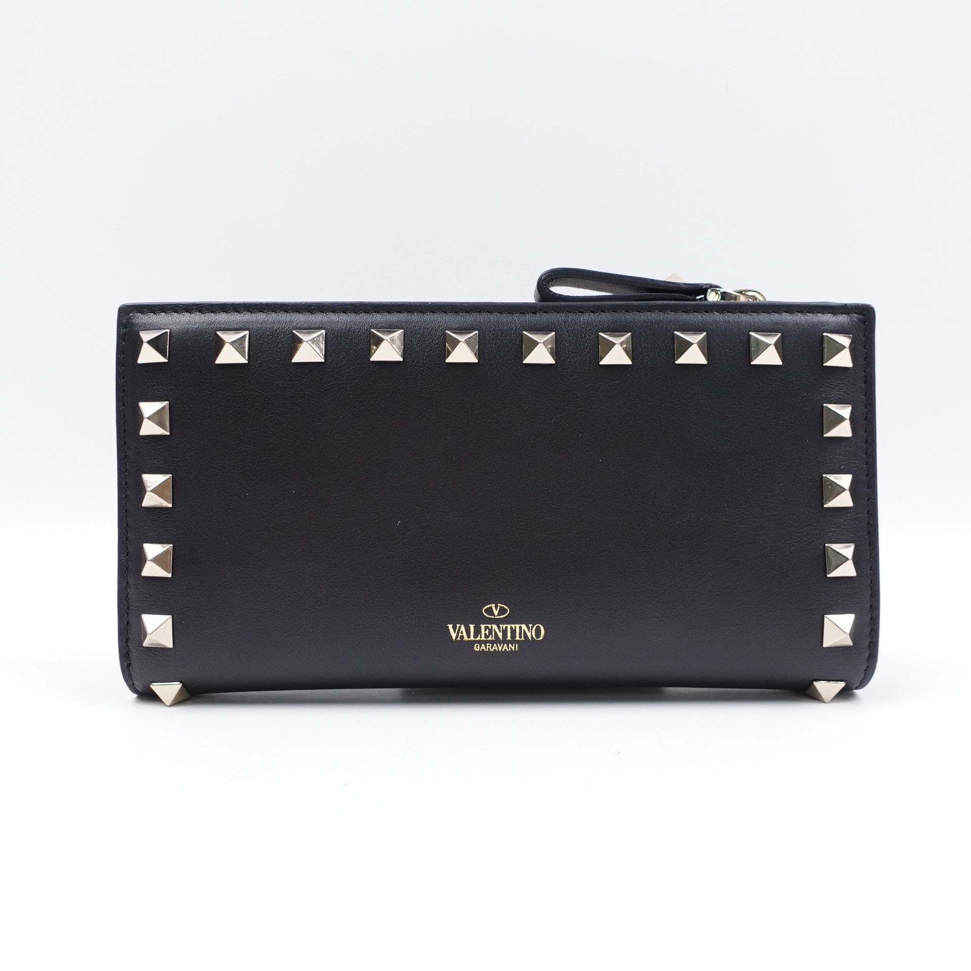 PRE-OWNED Black Leather Rockstud Zip Around Wallet