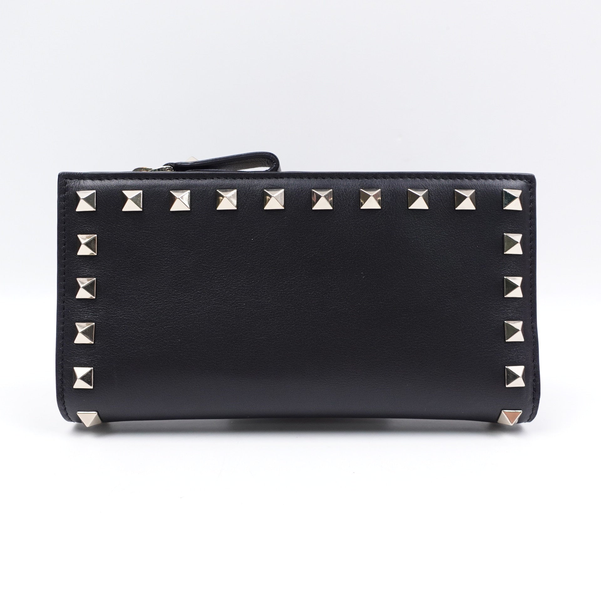 PRE-OWNED Black Leather Rockstud Zip Around Wallet