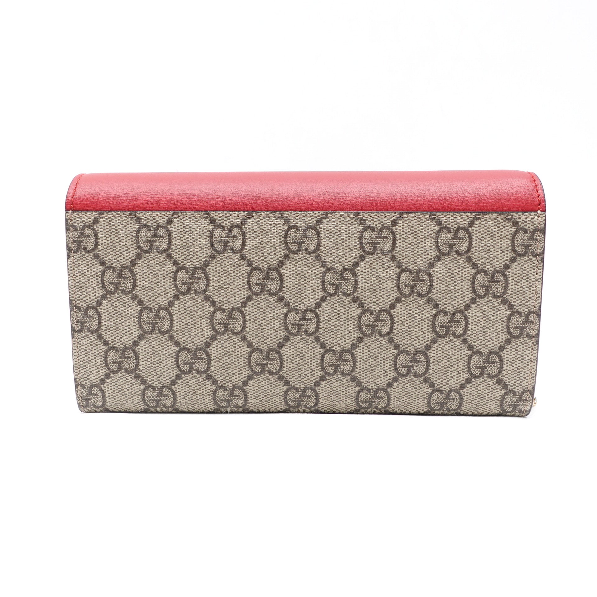 Cartera continental con cadena y candado de piel de becerro con monograma GG Supreme y luna de cuero rojo GG de segunda mano