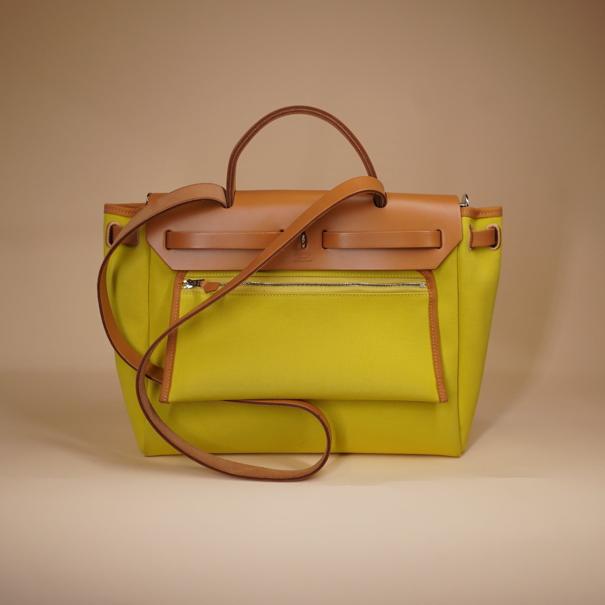 PRE-OWNED Toile H Berline Vache Hunter Herbag Zip 31 PM Lime