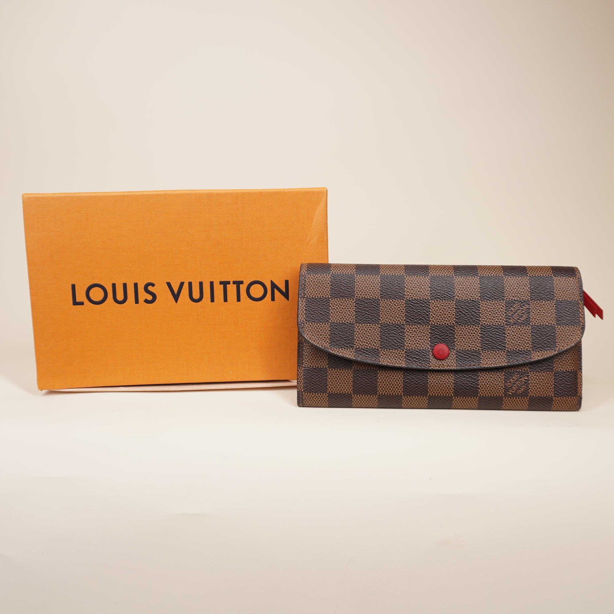 PRE-OWNED  LV Damier Canvas Sarah Wallet