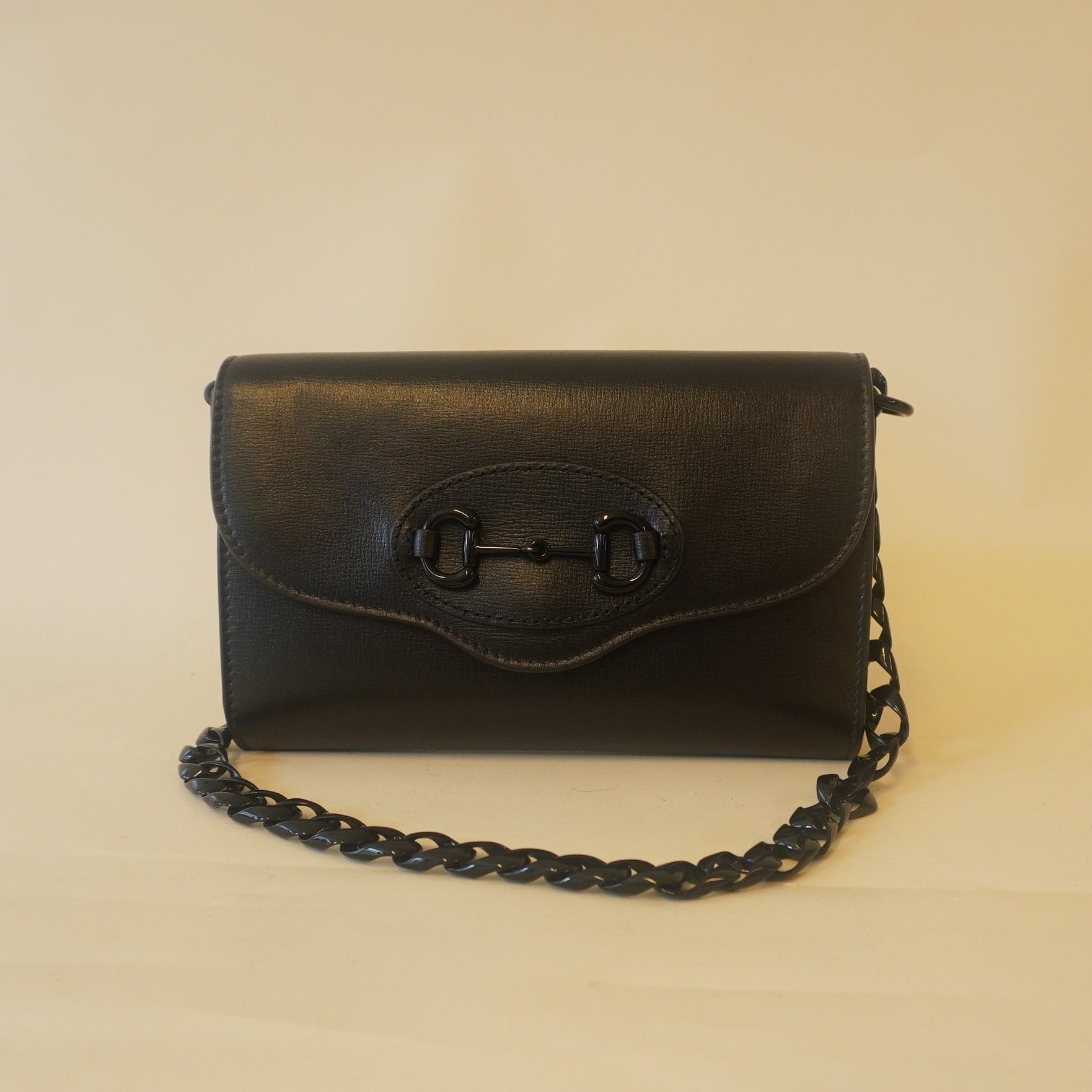 PRE-OWNED GG Black Monochrome Azalea Calfskin 1955 Horsebit Shoulder Bag