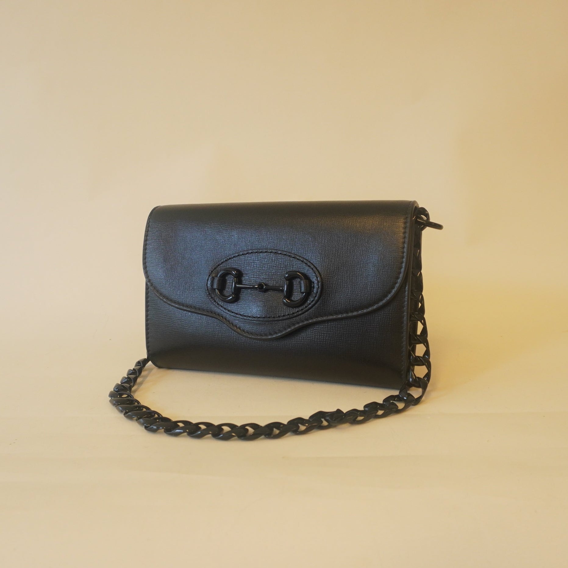 PRE-OWNED GG Black Monochrome Azalea Calfskin 1955 Horsebit Shoulder Bag