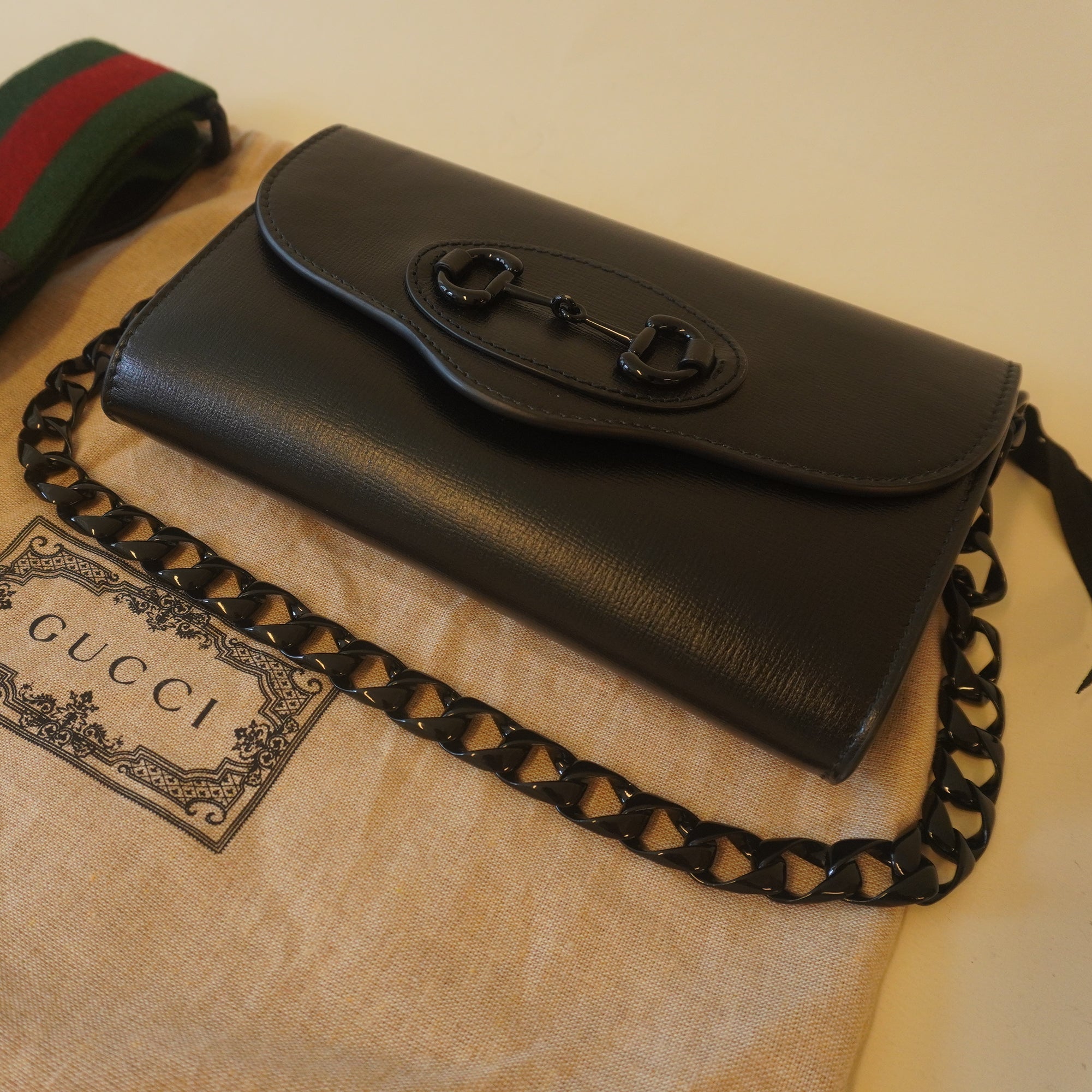 PRE-OWNED GG Black Monochrome Azalea Calfskin 1955 Horsebit Shoulder Bag