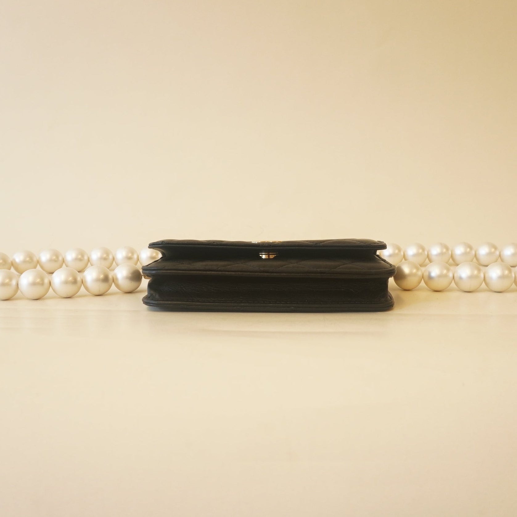 PRE-OWNED CC Black Calfskin Quilted Maxi Pearls Clutch With Chain