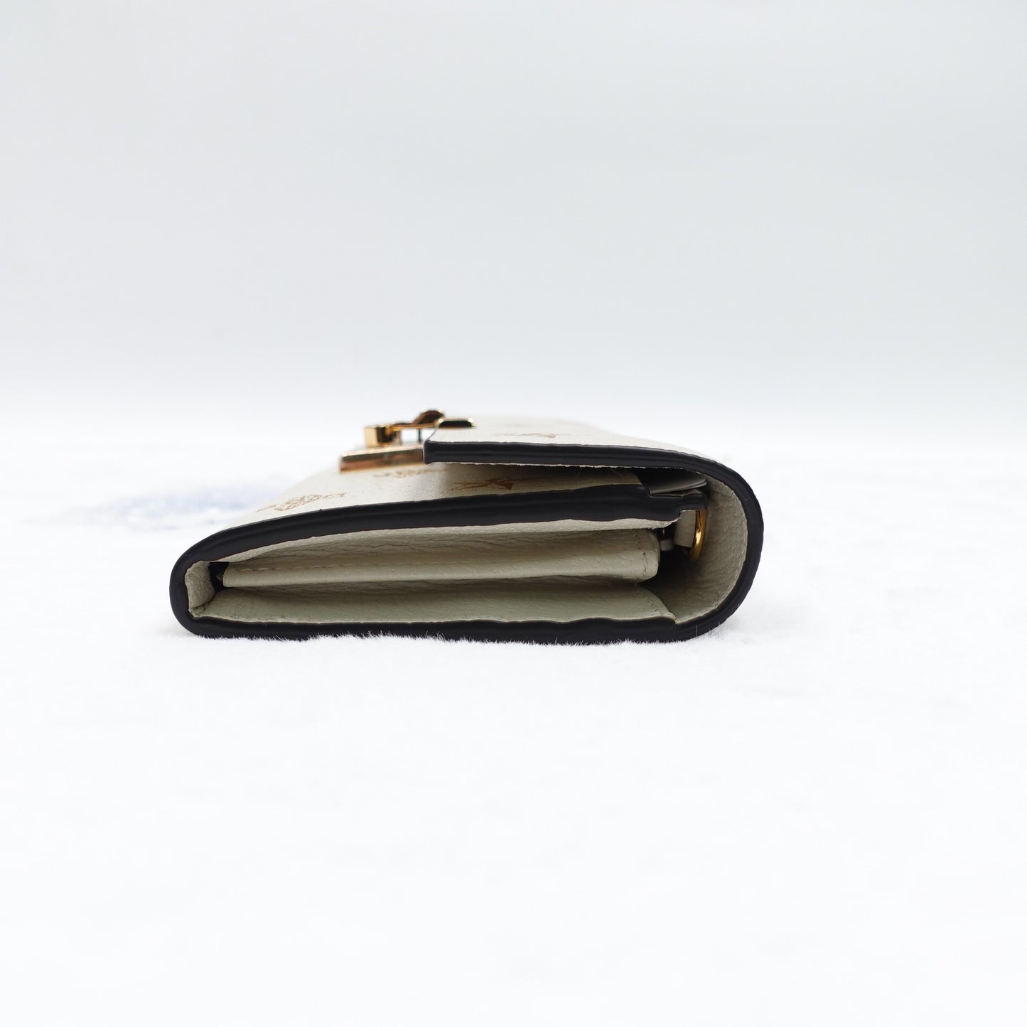 PRE-OWNED GG Grained Calfskin Bee Star Continental Chain Wallet