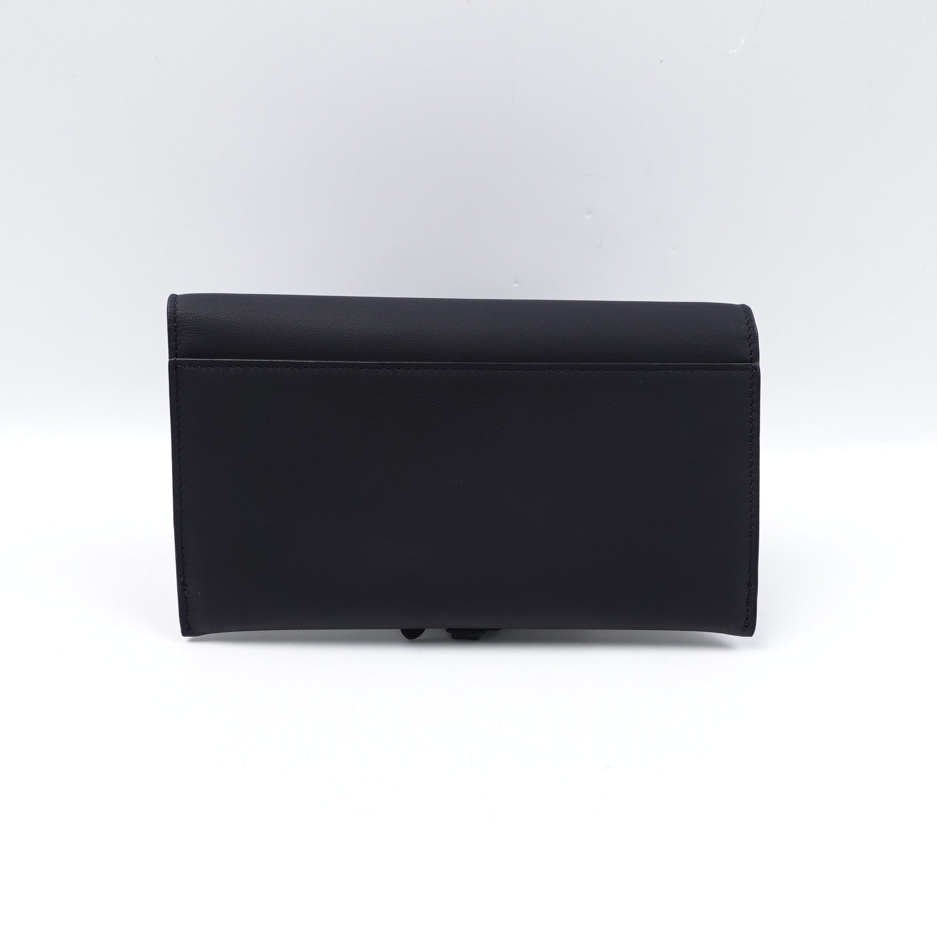 Cartera con cadena y diseño de sillín de piel de becerro ultramate de segunda mano