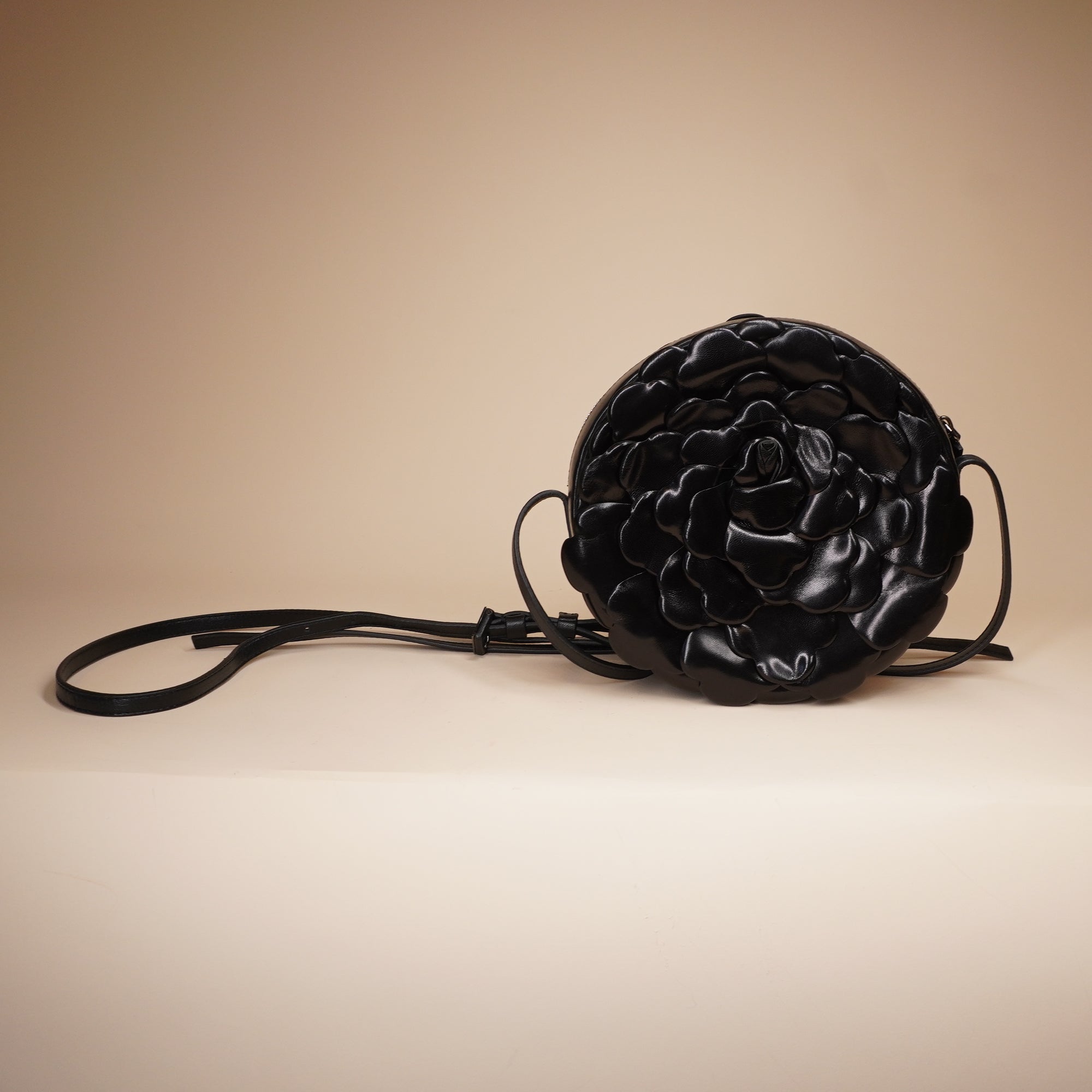 PRE-OWNED Black Atelier Rose 03 Leather Round Crossbody Bag