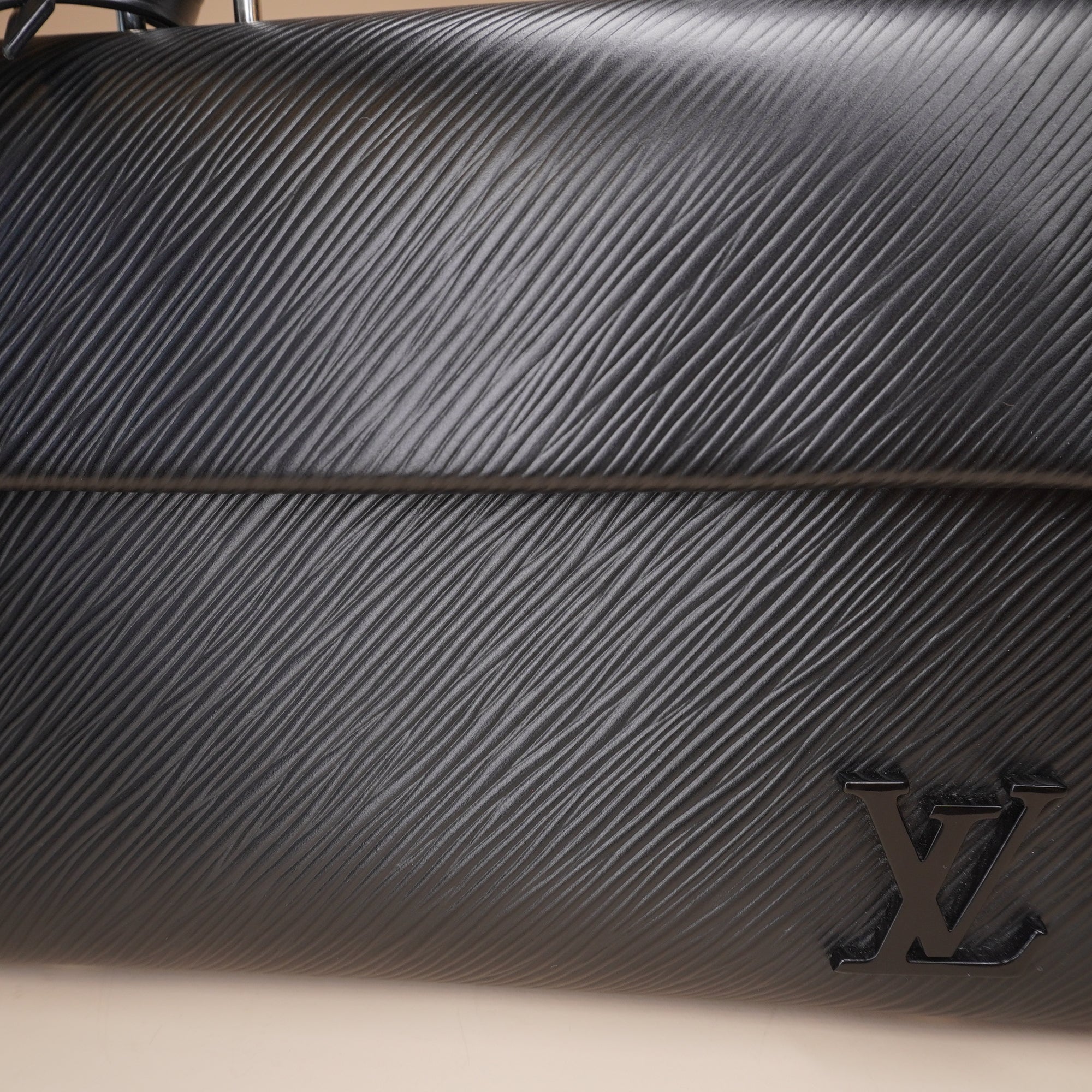 PRE-OWNED LV Epi Leather Black Cluny Mini Black