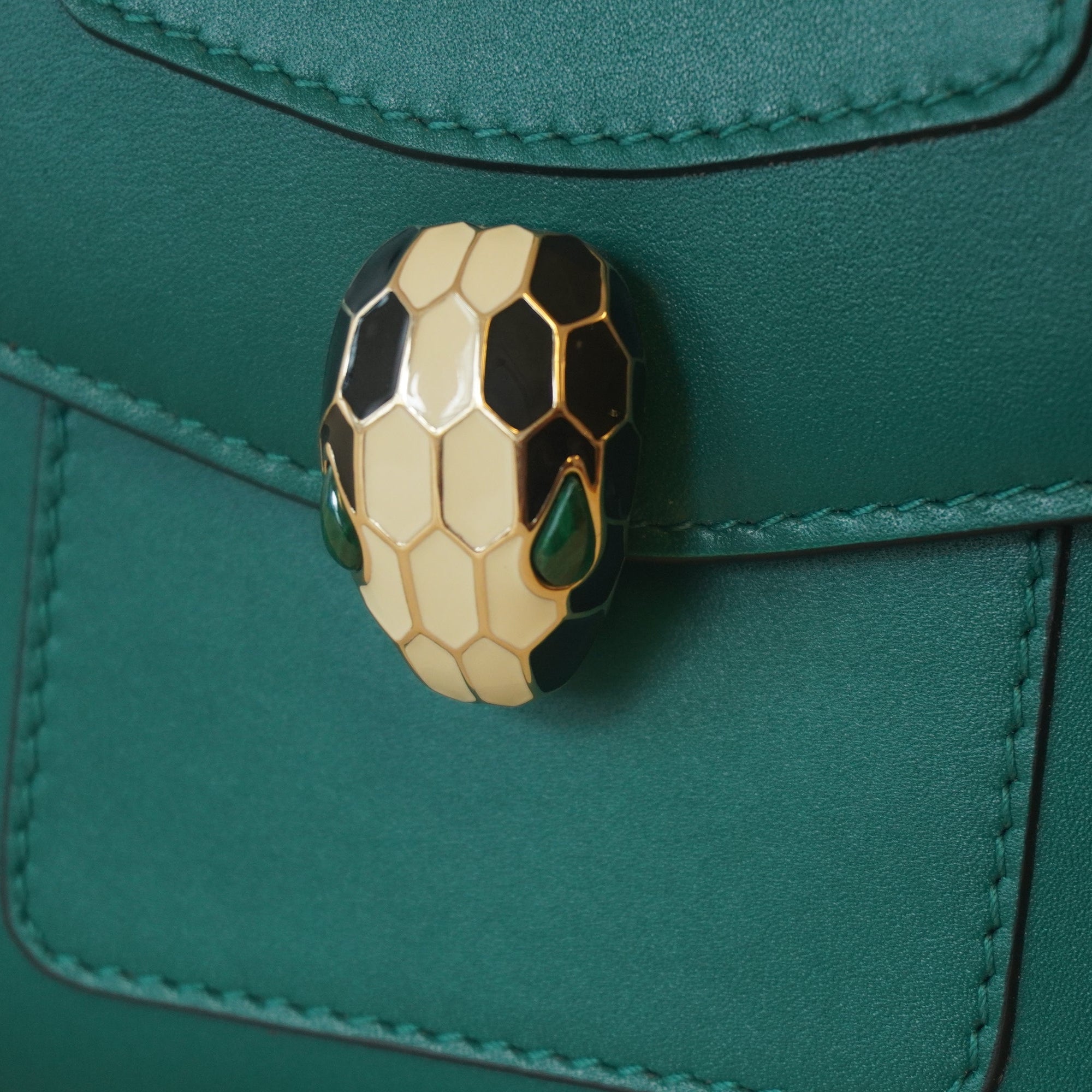 PRE-OWNED Serpenti Green Leather Short Wallet