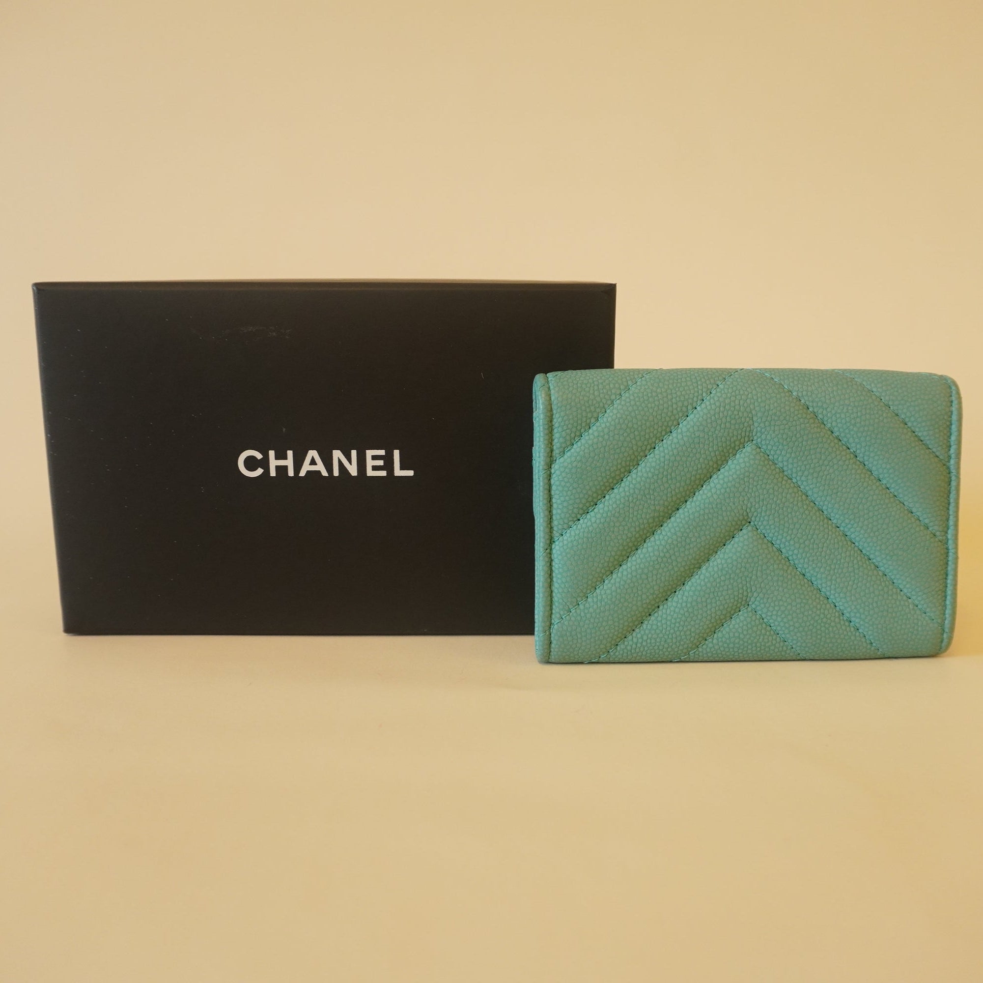 PRE-OWNED CC Acqua Caviar Chevron Quilted Card Holder Wallet