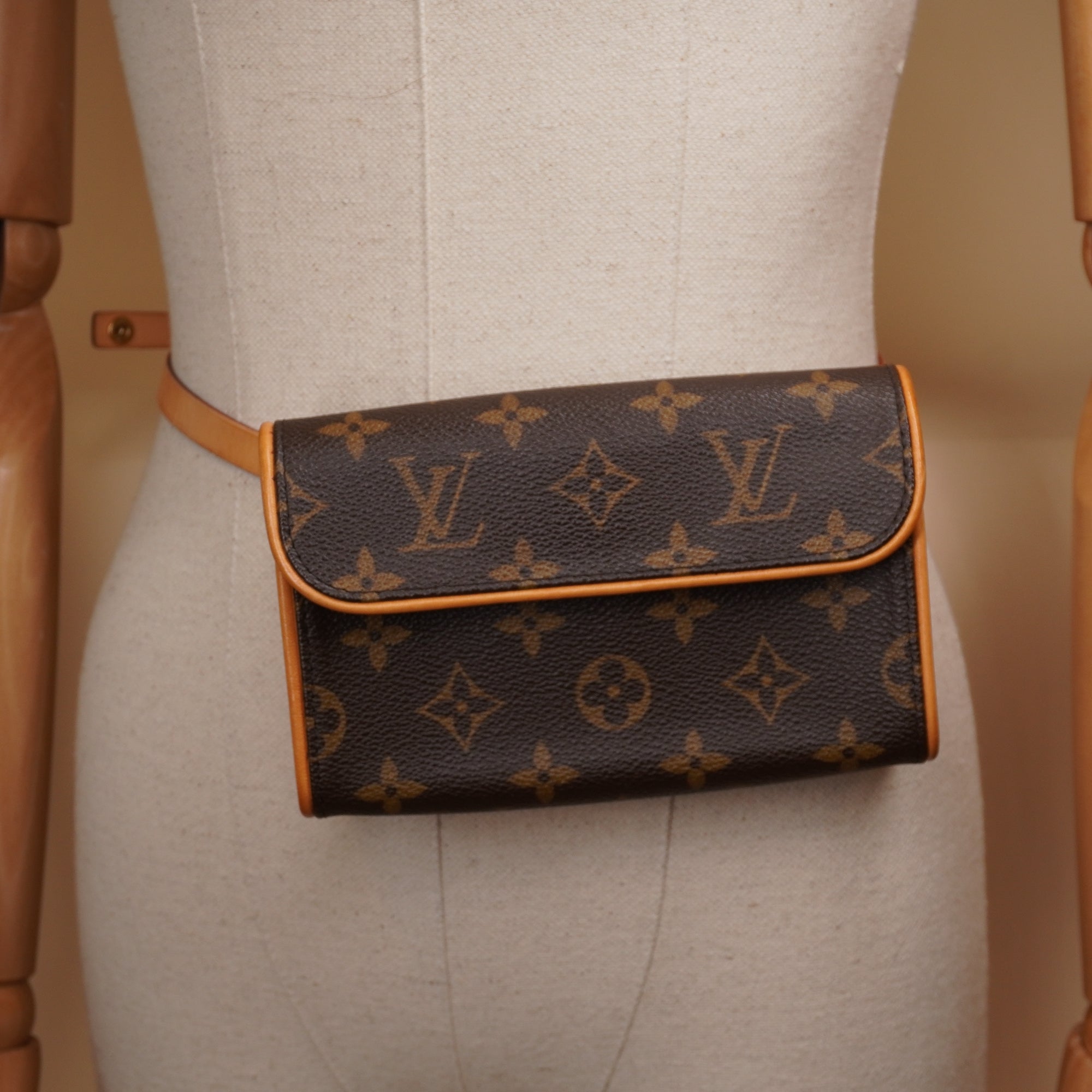 PRE-OWNED LV Monogram Pochette Florentine Brown Belt Bag