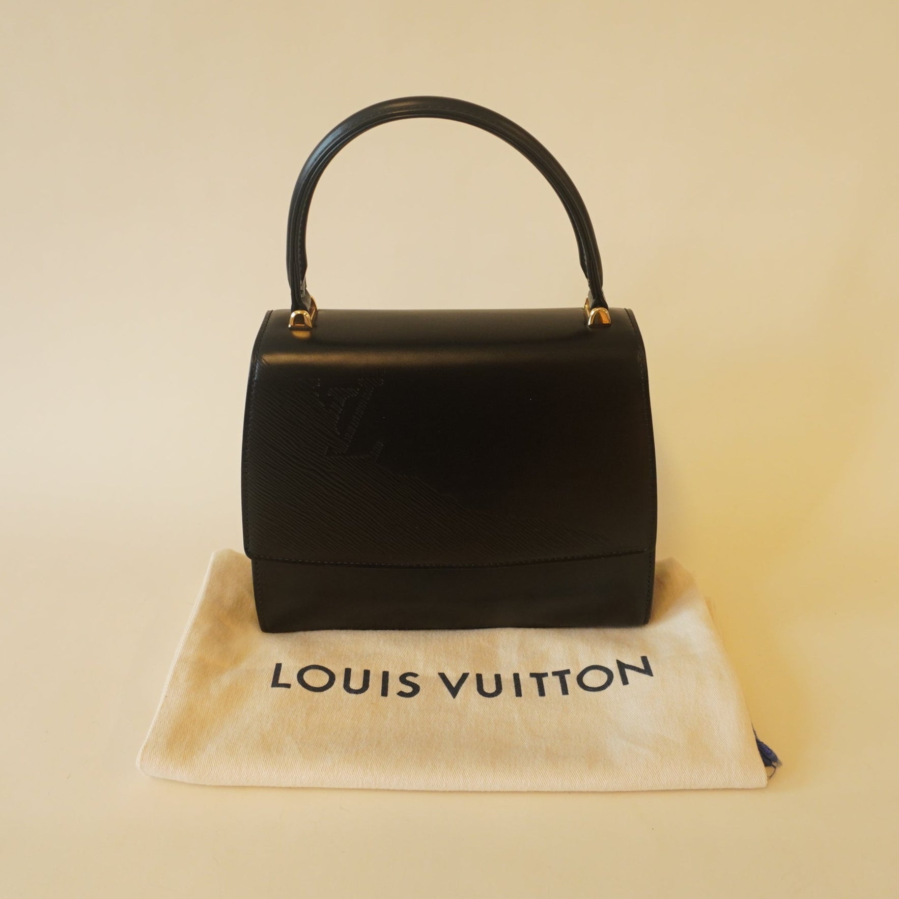 PRE-OWNED Opera black leather Handbag