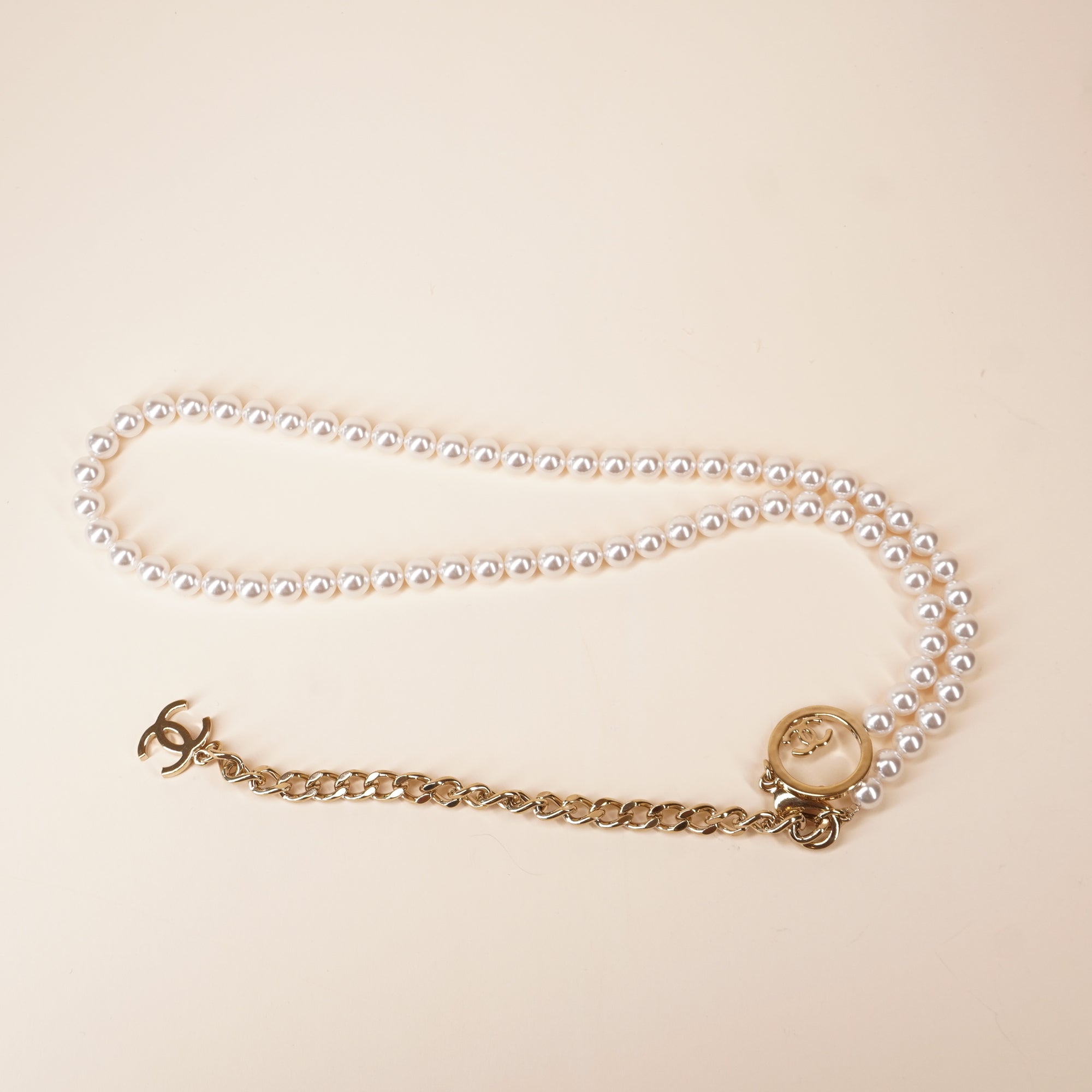 PRE-OWNED CC 24C Chain Waist Belt with Pearls and CC Logo