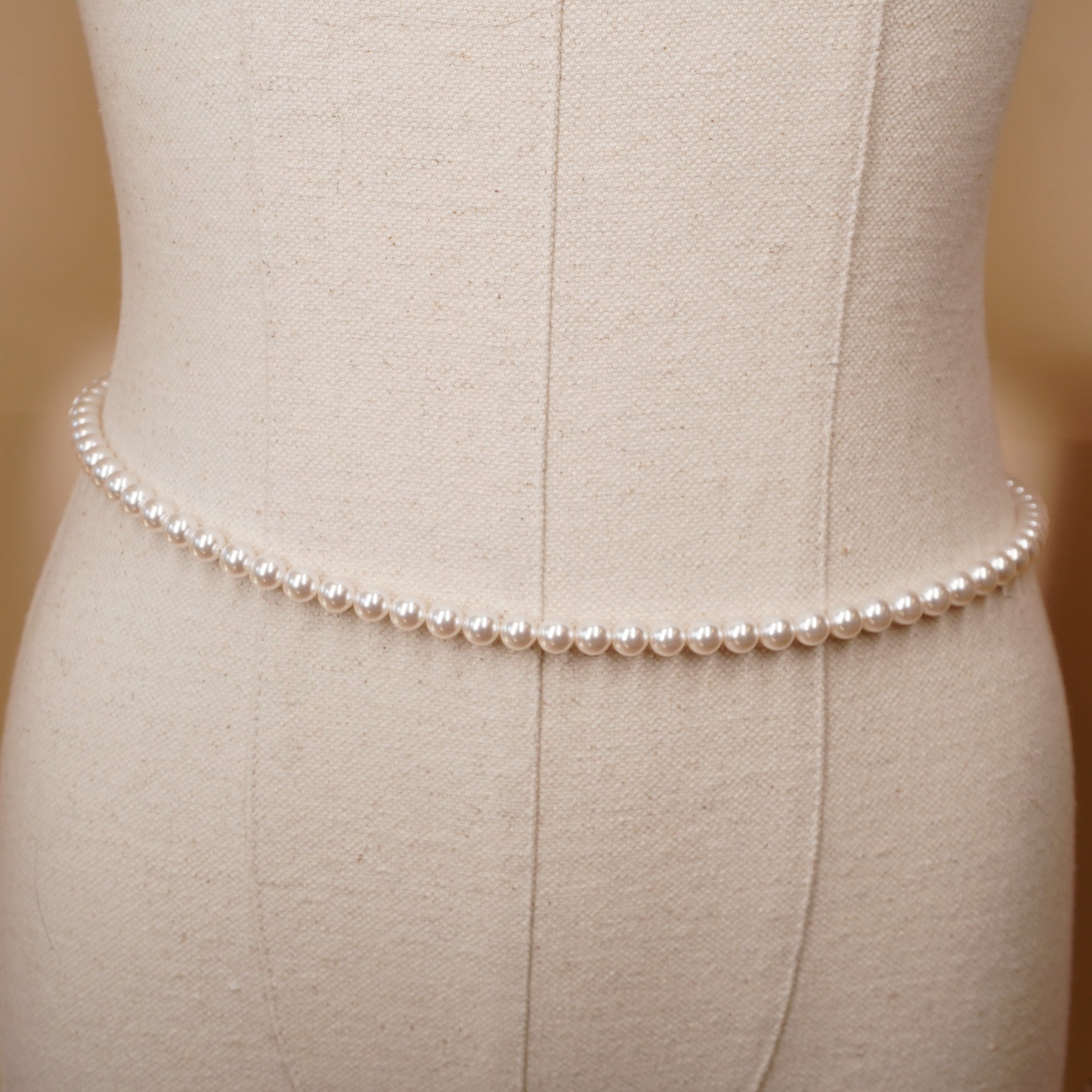 PRE-OWNED CC 24C Chain Waist Belt with Pearls and CC Logo
