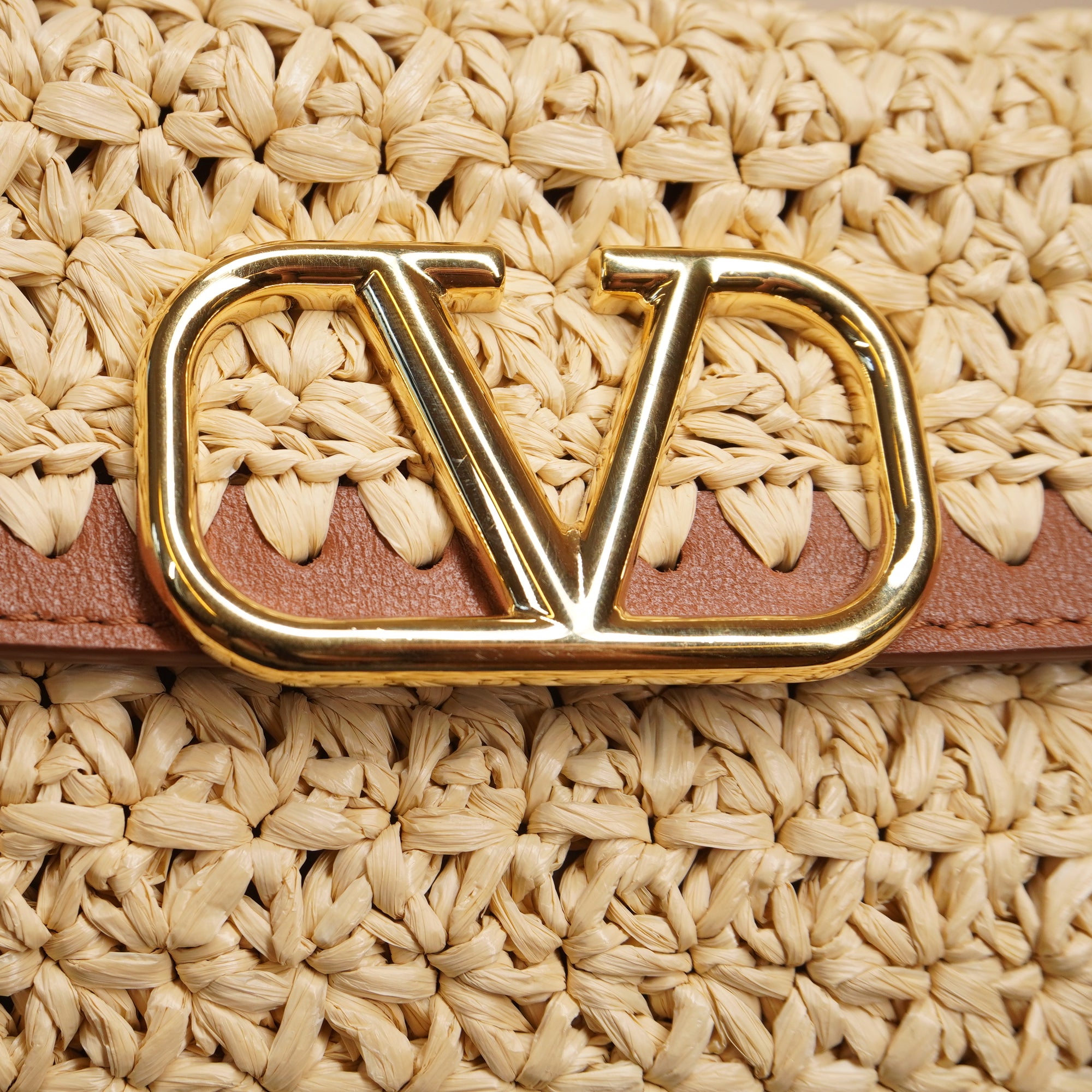 VALENTINO GARAVANI - Beige & Brown VLogo Signature Raffia Shoulder Bag