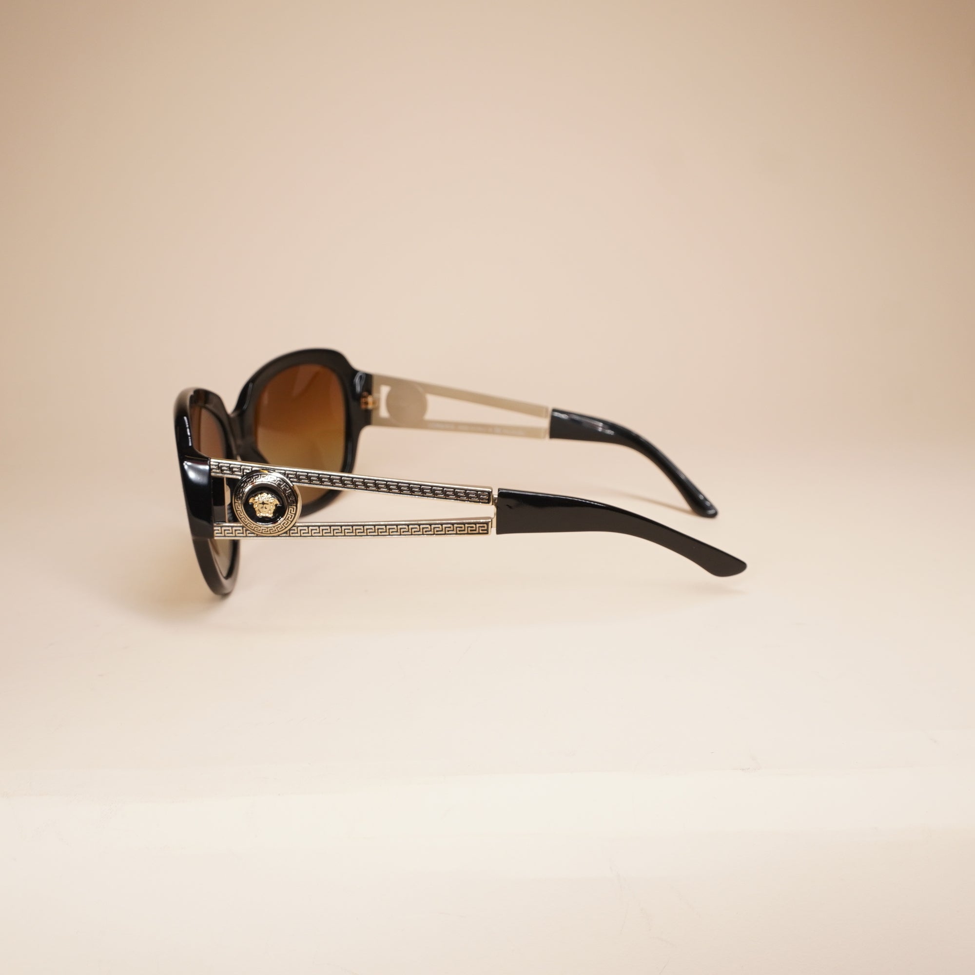 PRE-OWNED Sunglasses Women's Black/Polarized Brown Gradient