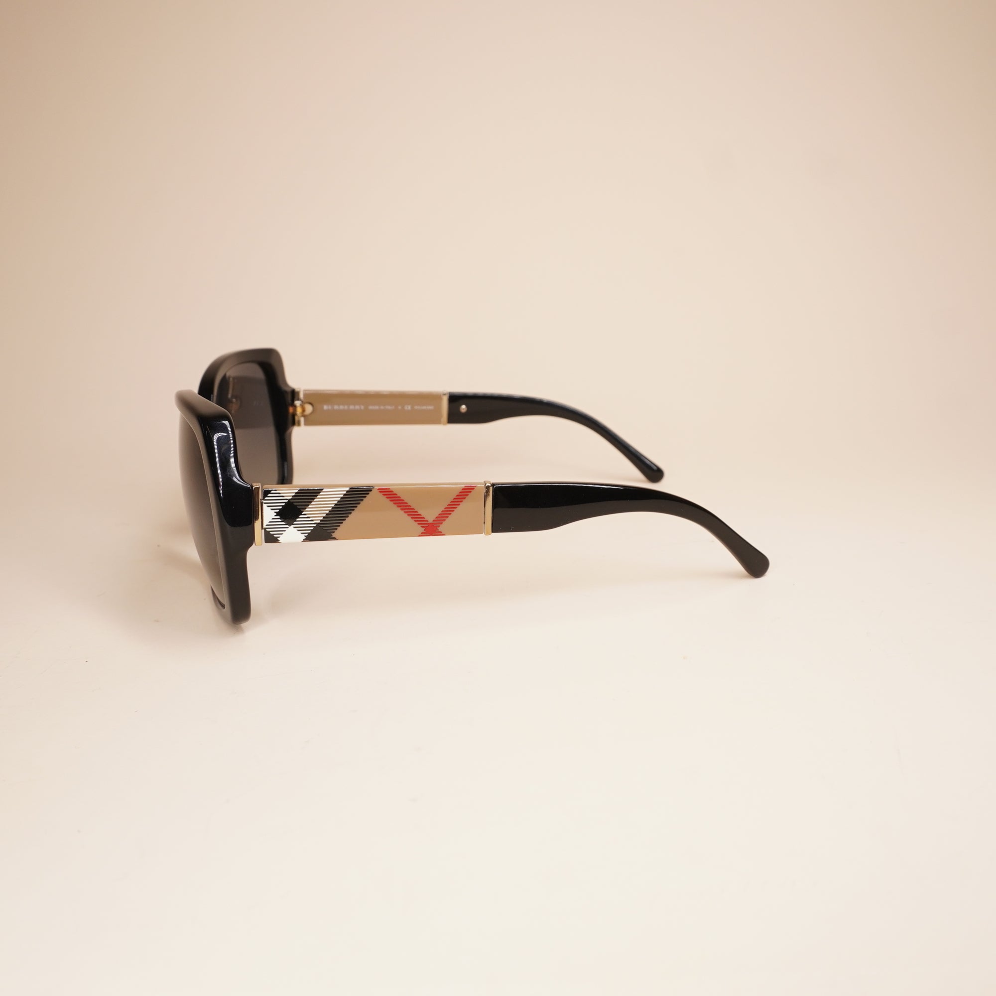 PRE-OWNED Black Acetate Nova Check Round B4160 Sunglasses