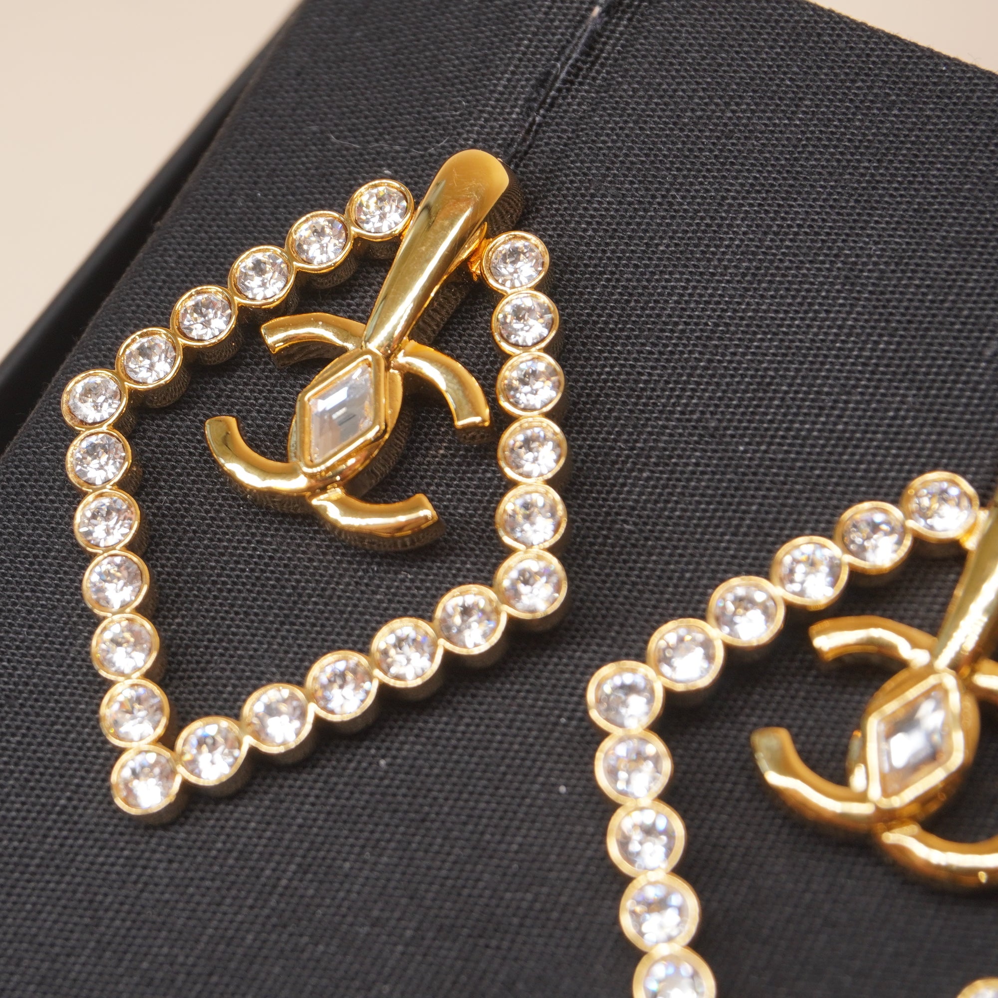 PRE-OWNED CC Strass Drop Earrings