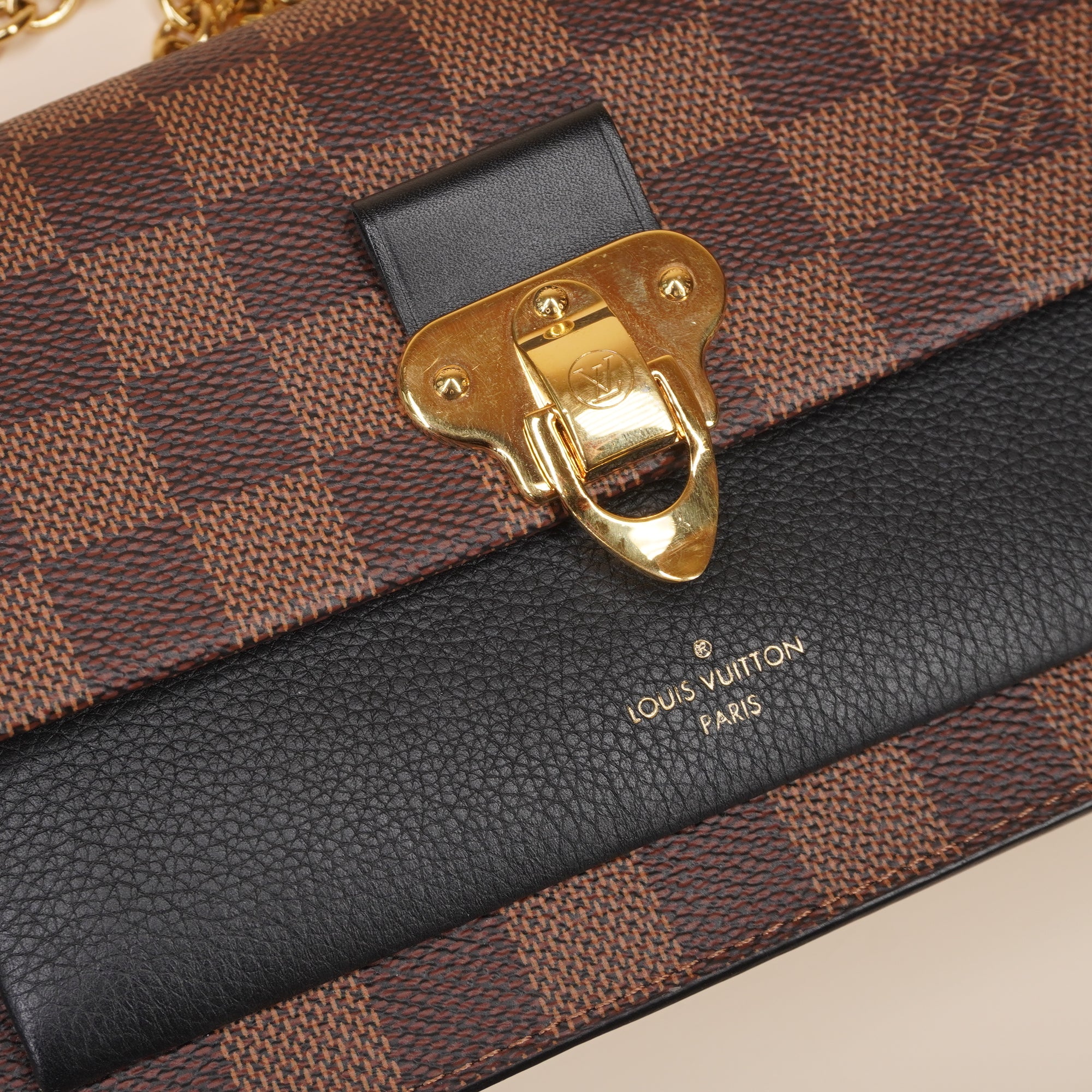 PRE-OWNED LV Vavin Chain Wallet NM Damier with Leather Crossbody Bag