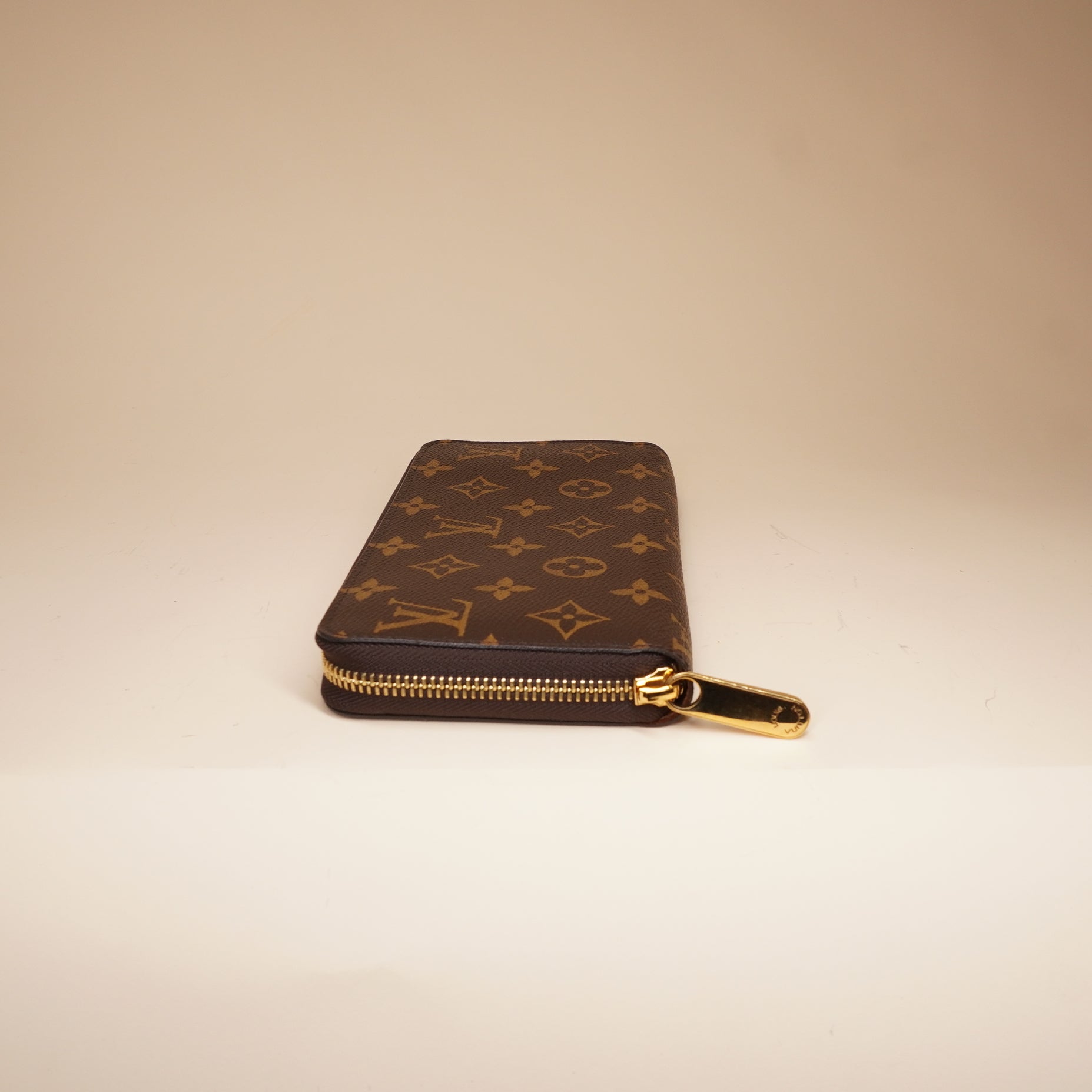 PRE-OWNED LV Monogram Zippy Organizer Wallet