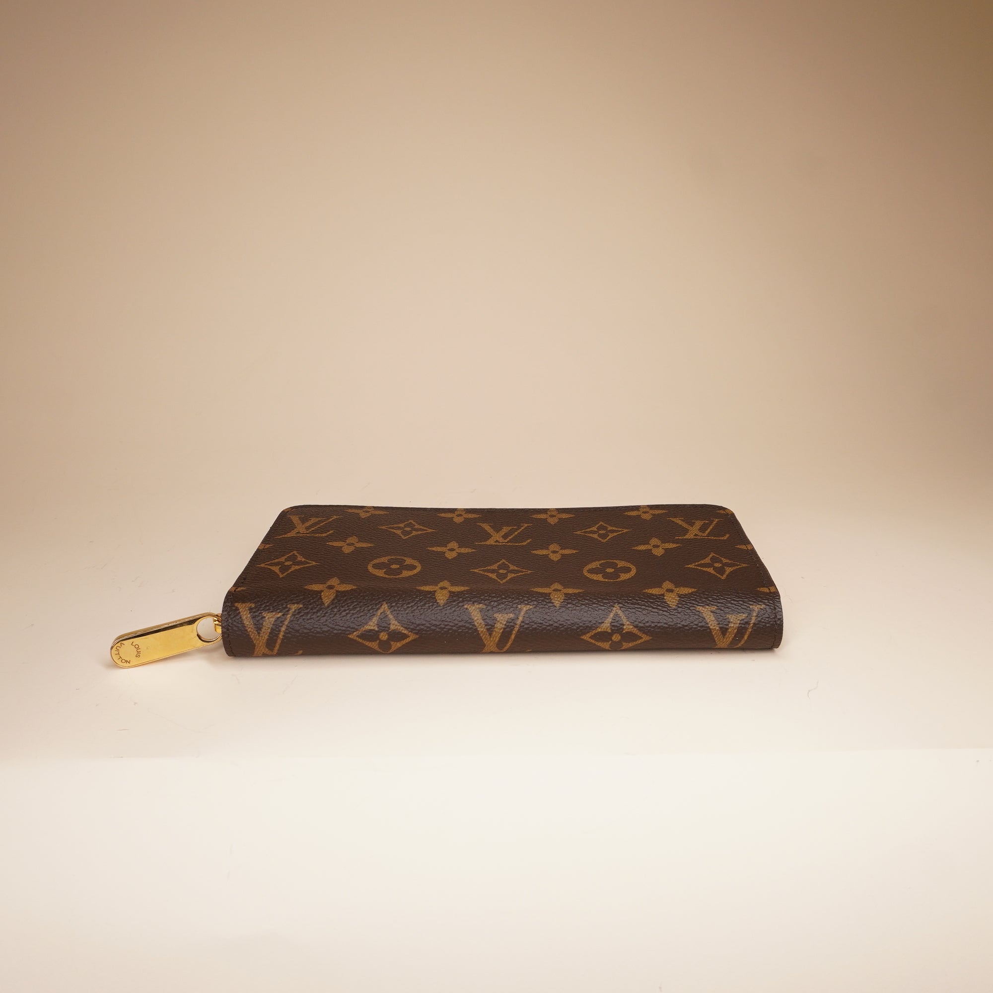 PRE-OWNED LV Monogram Zippy Organizer Wallet