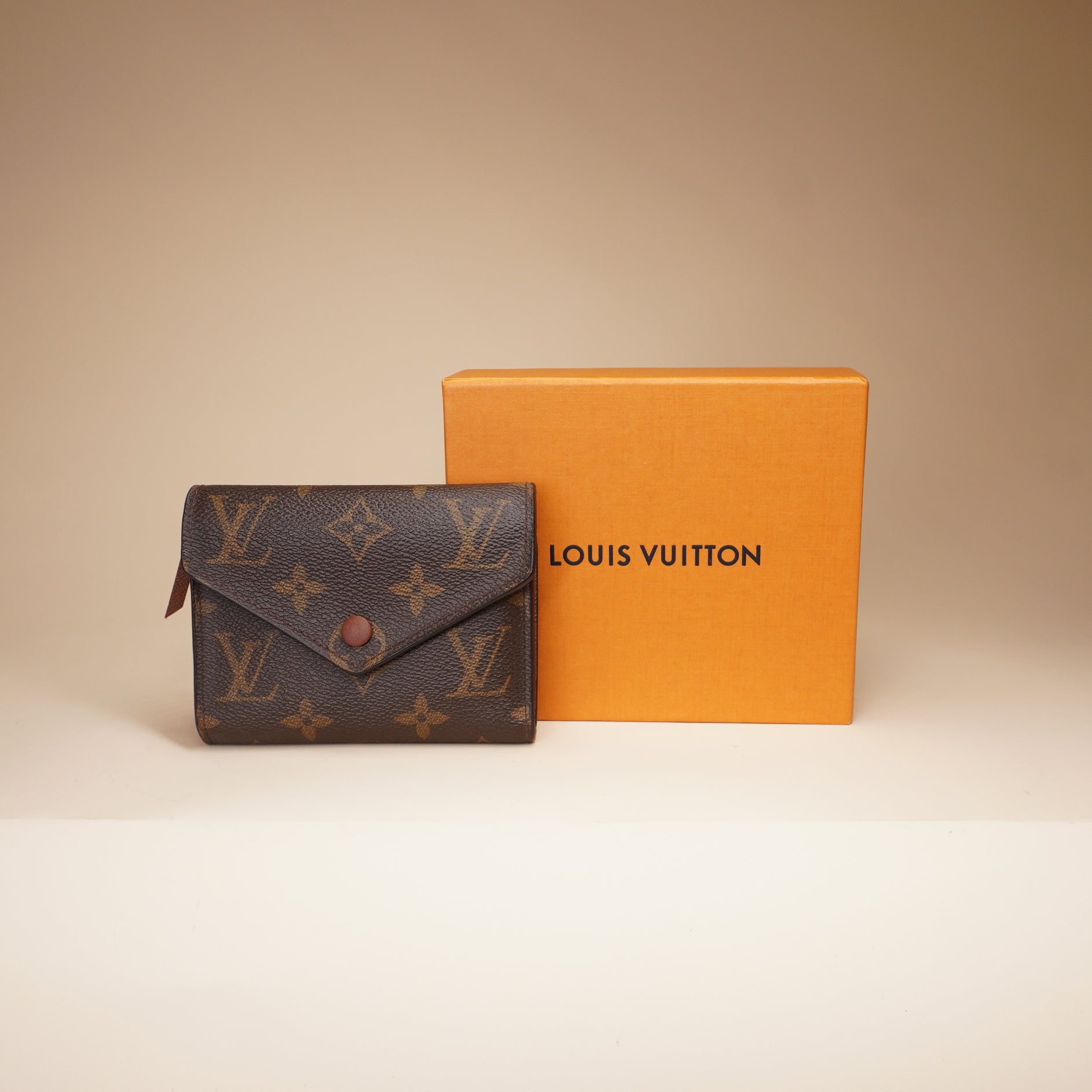 PRE-OWNED LV Monogram Victorine Wallet Brown