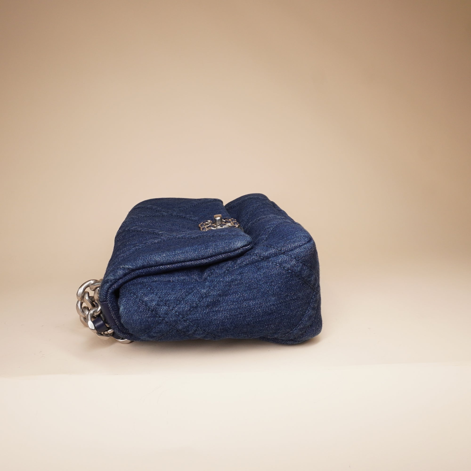 PRE-OWNED CC 19 Flap Bag Quilted Denim Medium Shoulder Bag