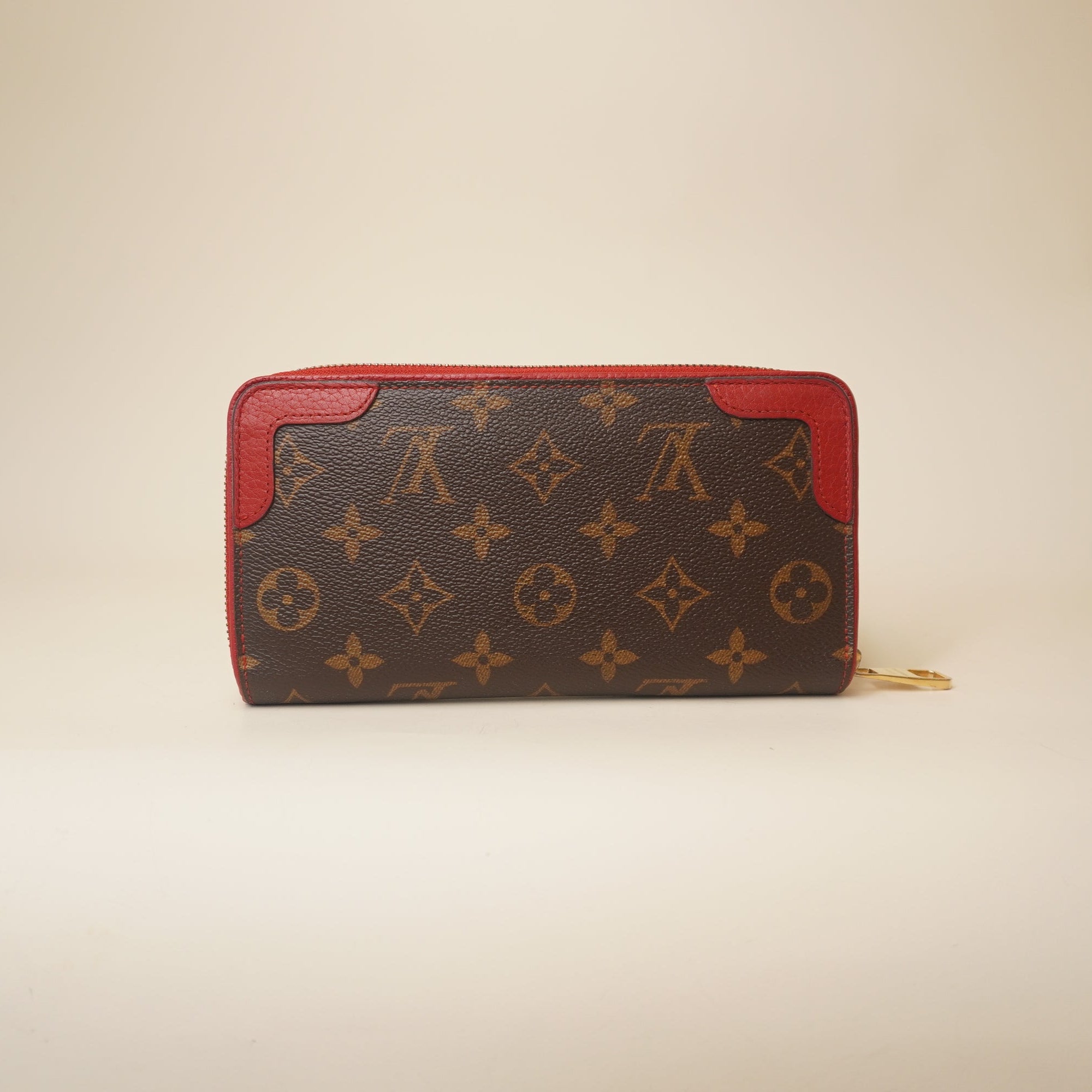 PRE-OWNED Long Wallet Monogram Zippy Retiro