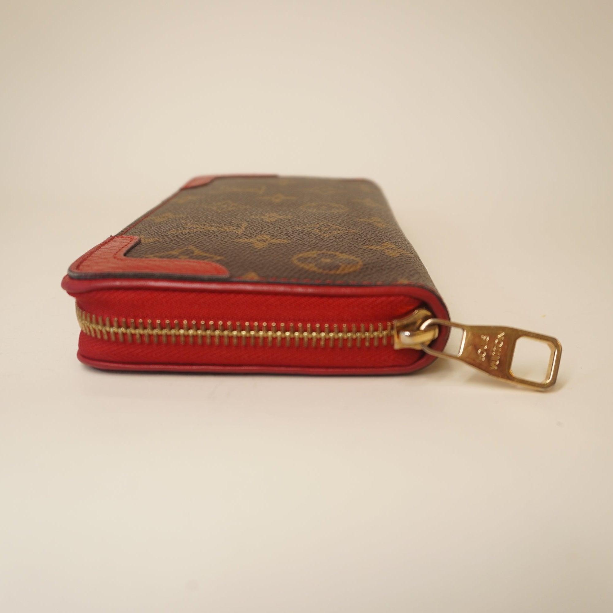 PRE-OWNED Long Wallet Monogram Zippy Retiro