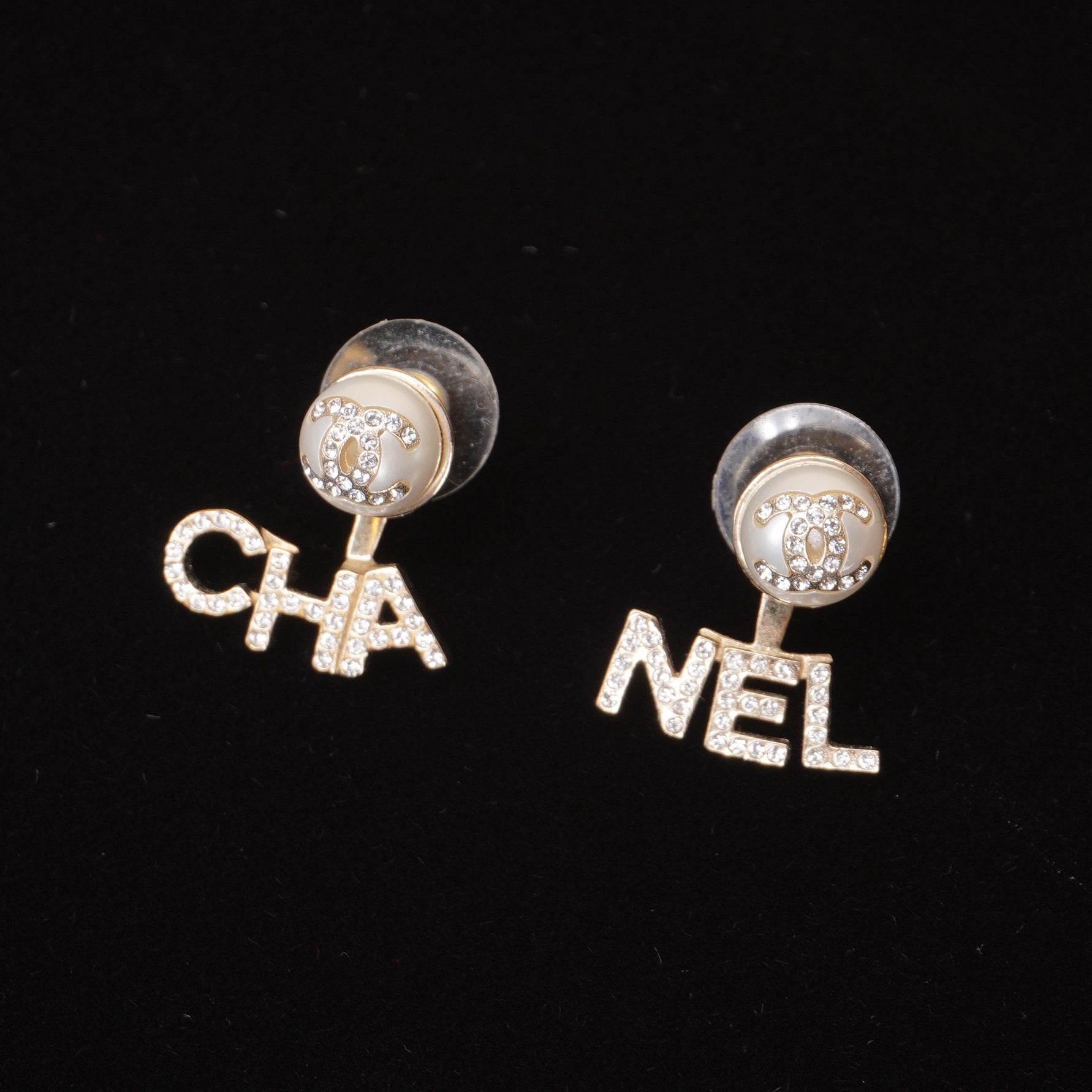 PRE-OWNED CC Pearl Crystal Logo Earrings Gold Pearly White