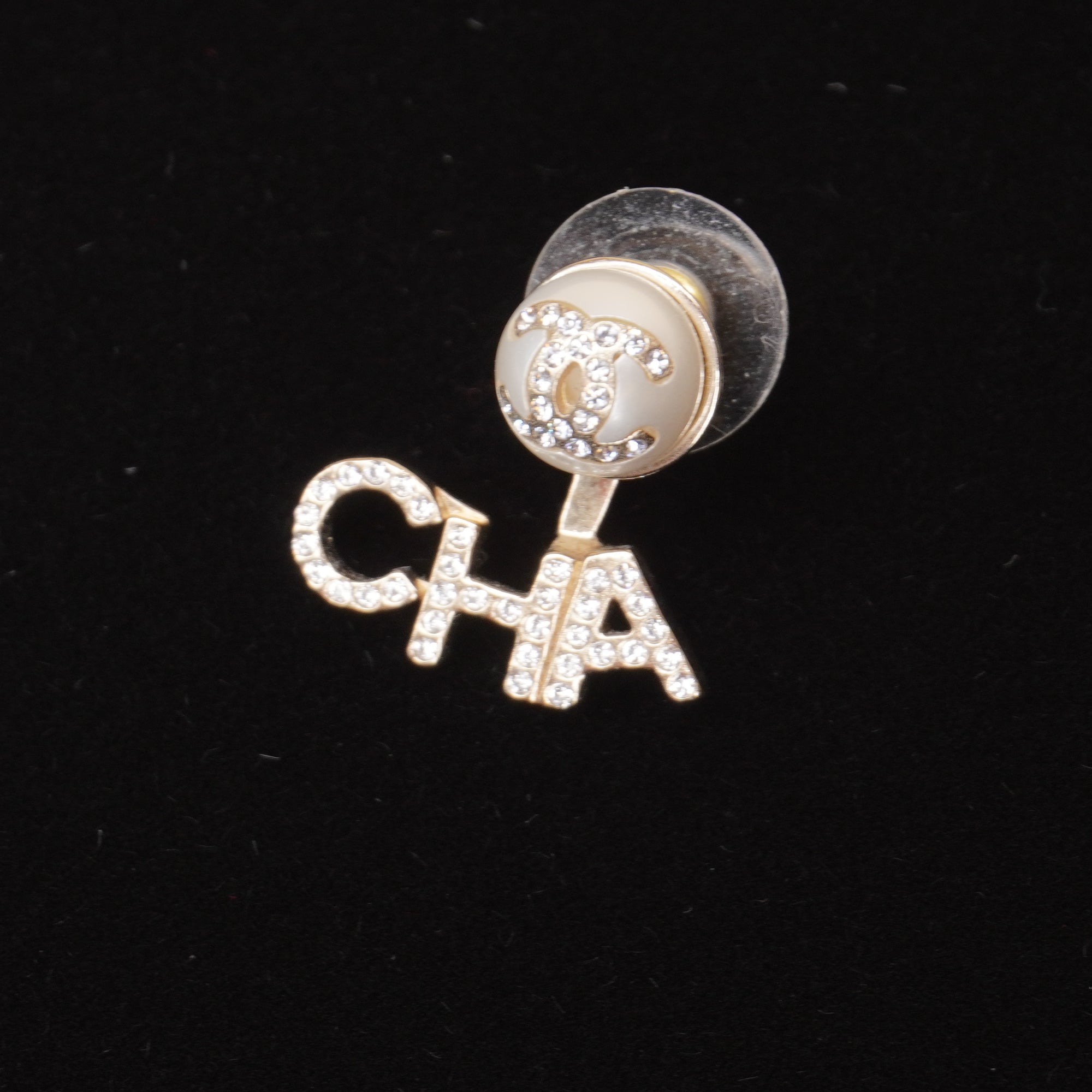 PRE-OWNED CC Pearl Crystal Logo Earrings Gold Pearly White