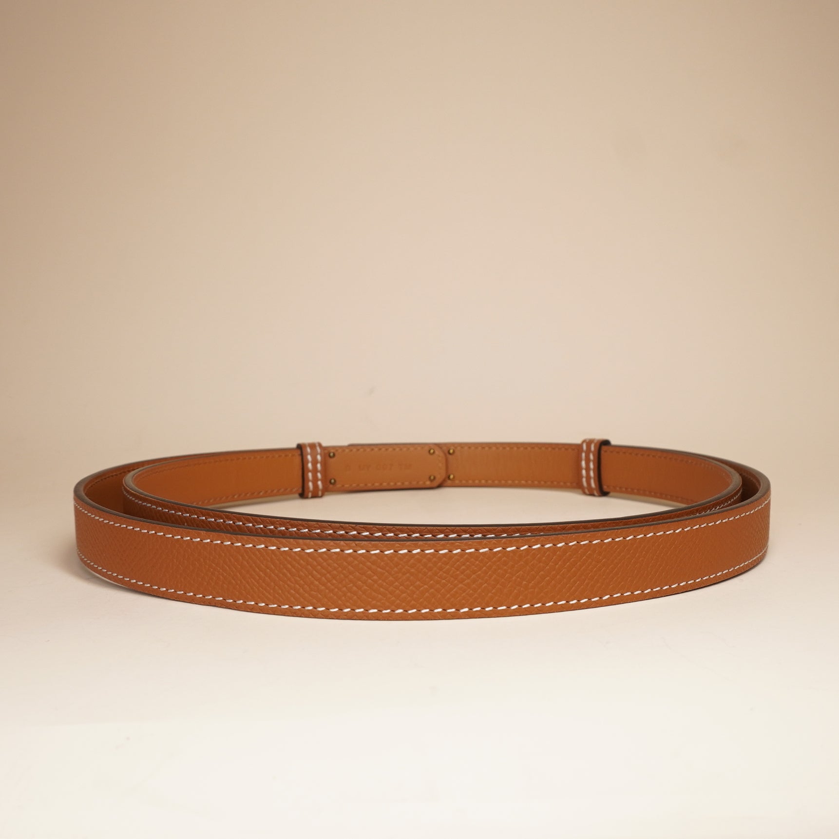 PRE-OWNED Gold Epsom Leather Gold Tone Finish Kelly 18 Adjustable Belt