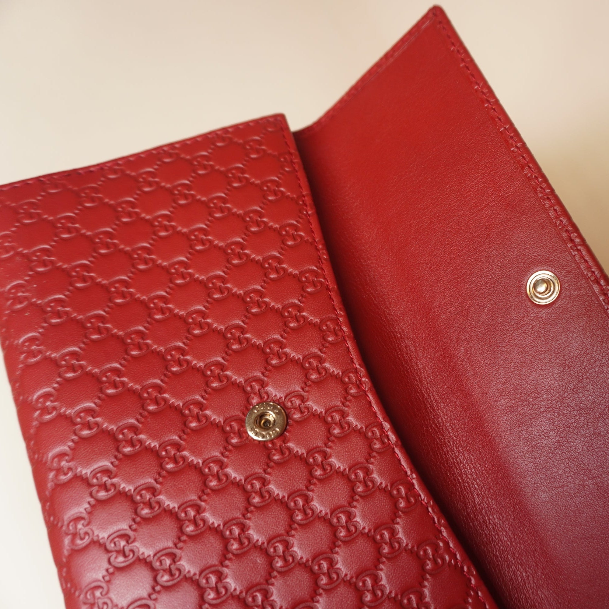 PRE-OWNED GG Red Microguccissima Continental Flap Wallet