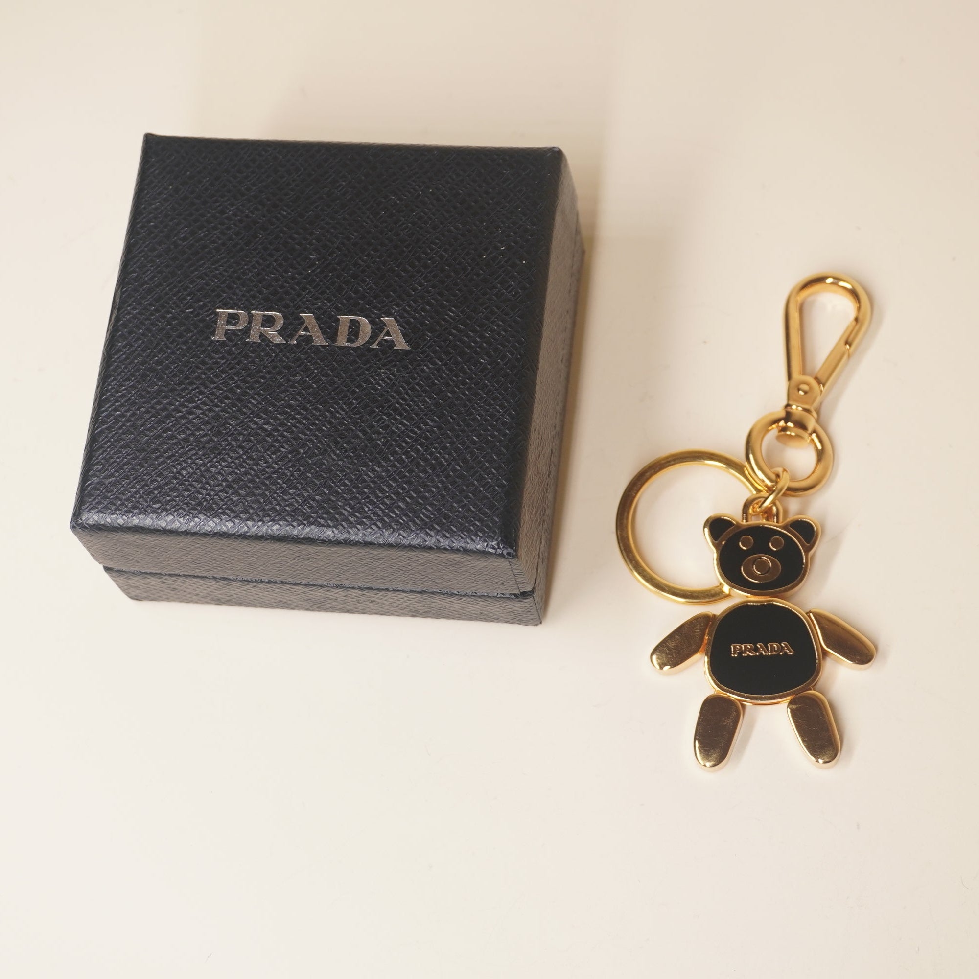 PRE-OWNED Goldtone Metal Bear Key Chain Charm 
