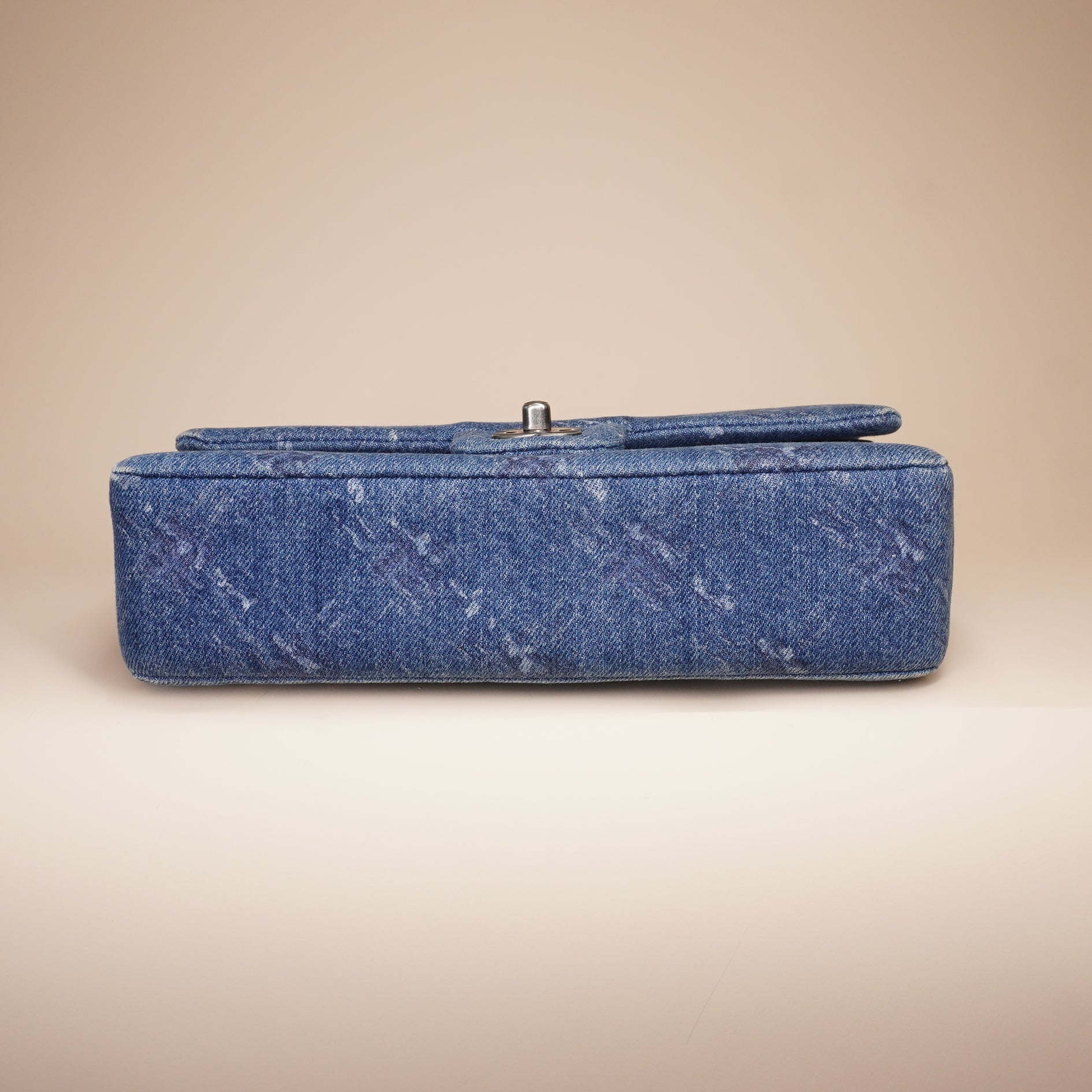 PRE-OWNED CC Denim Quilted Single Flap Medium Silver Hardware