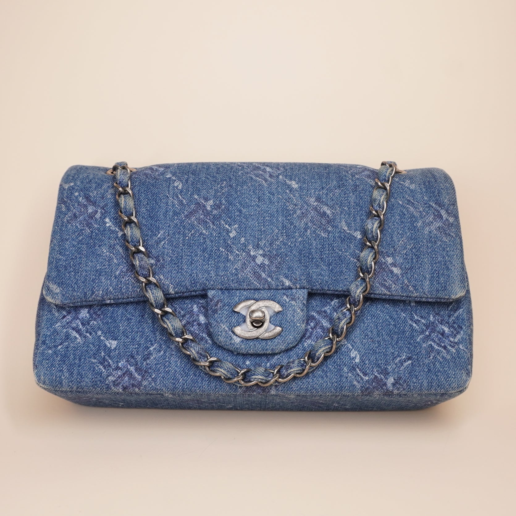 PRE-OWNED CC Denim Quilted Single Flap Medium Silver Hardware