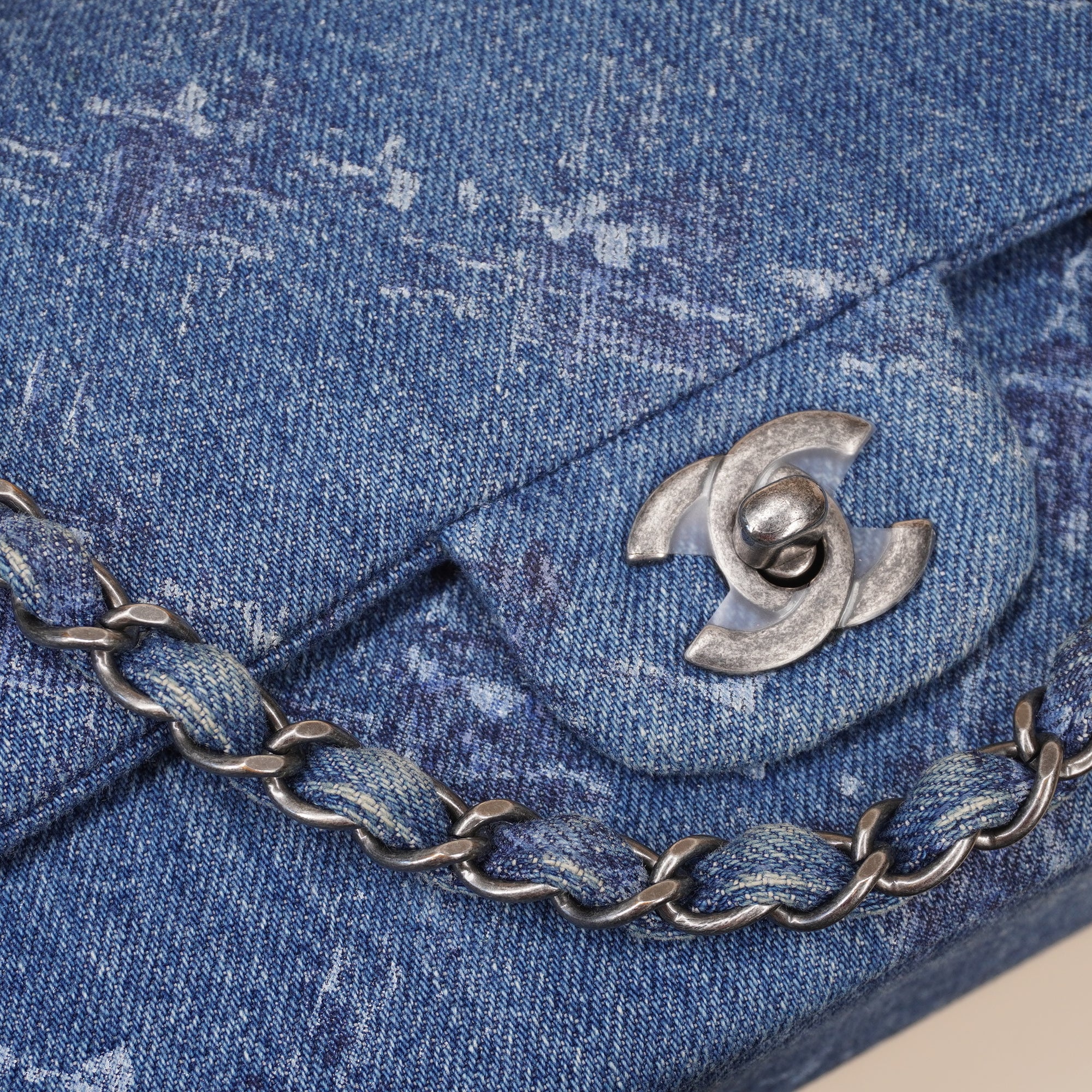 PRE-OWNED CC Denim Quilted Single Flap Medium Silver Hardware