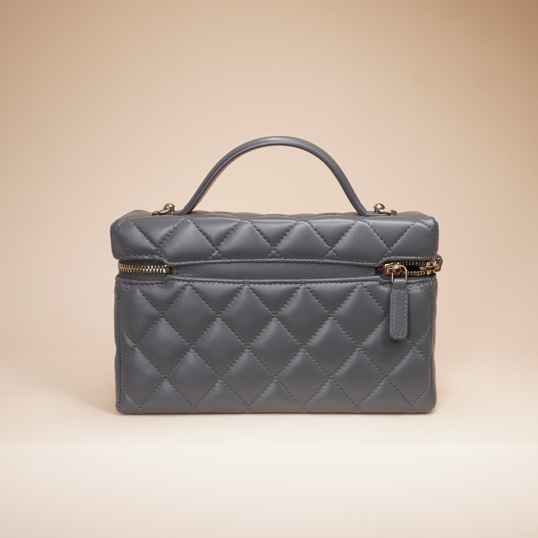 PRE-OWNED CC Lambskin Quilted Metal Vanity Case With Chain Grey