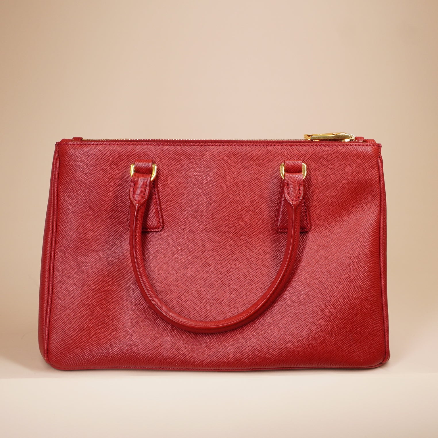 PRE-OWNED Red Saffiano Lux Leather Small Galleria Double Zip Tote