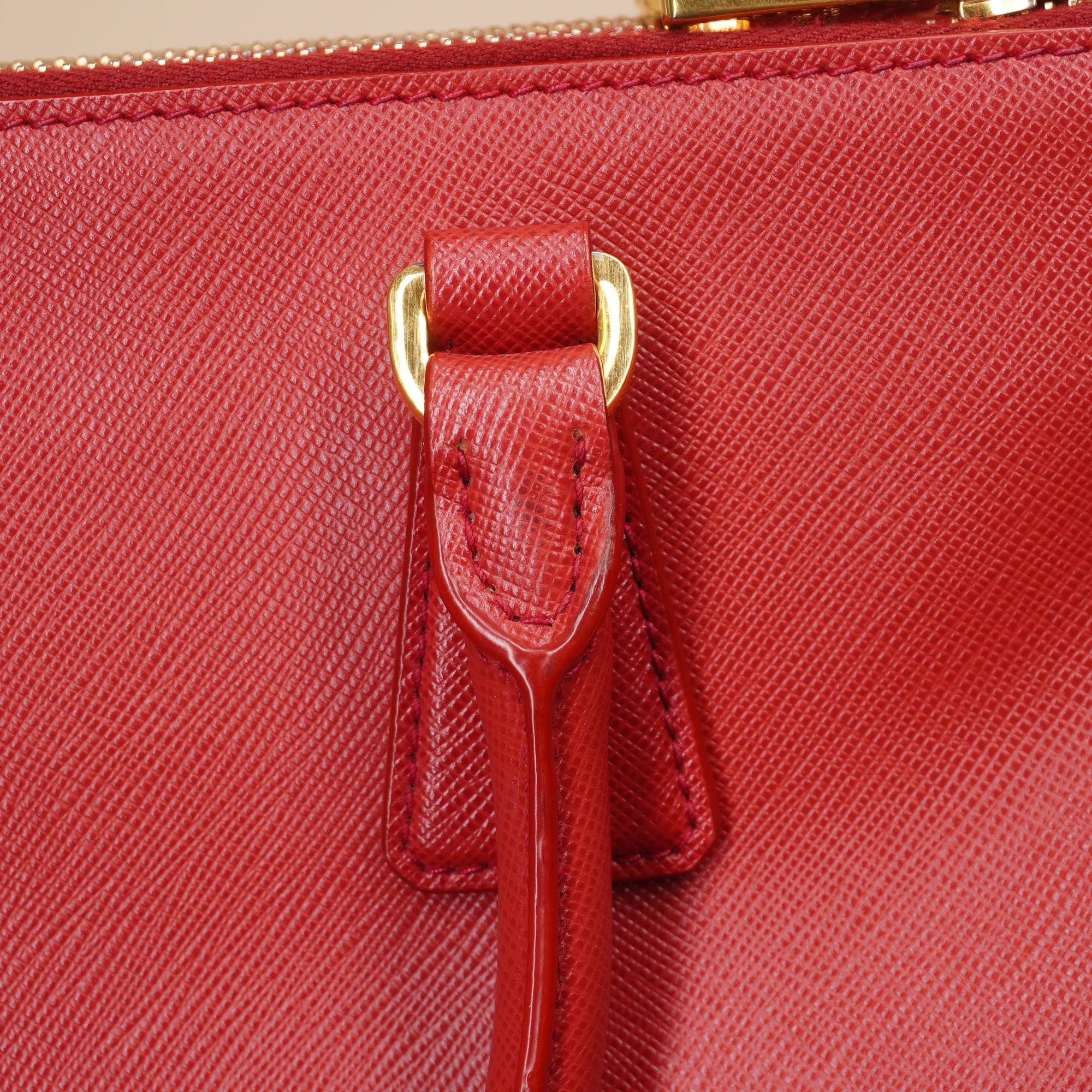 PRE-OWNED Red Saffiano Lux Leather Small Galleria Double Zip Tote
